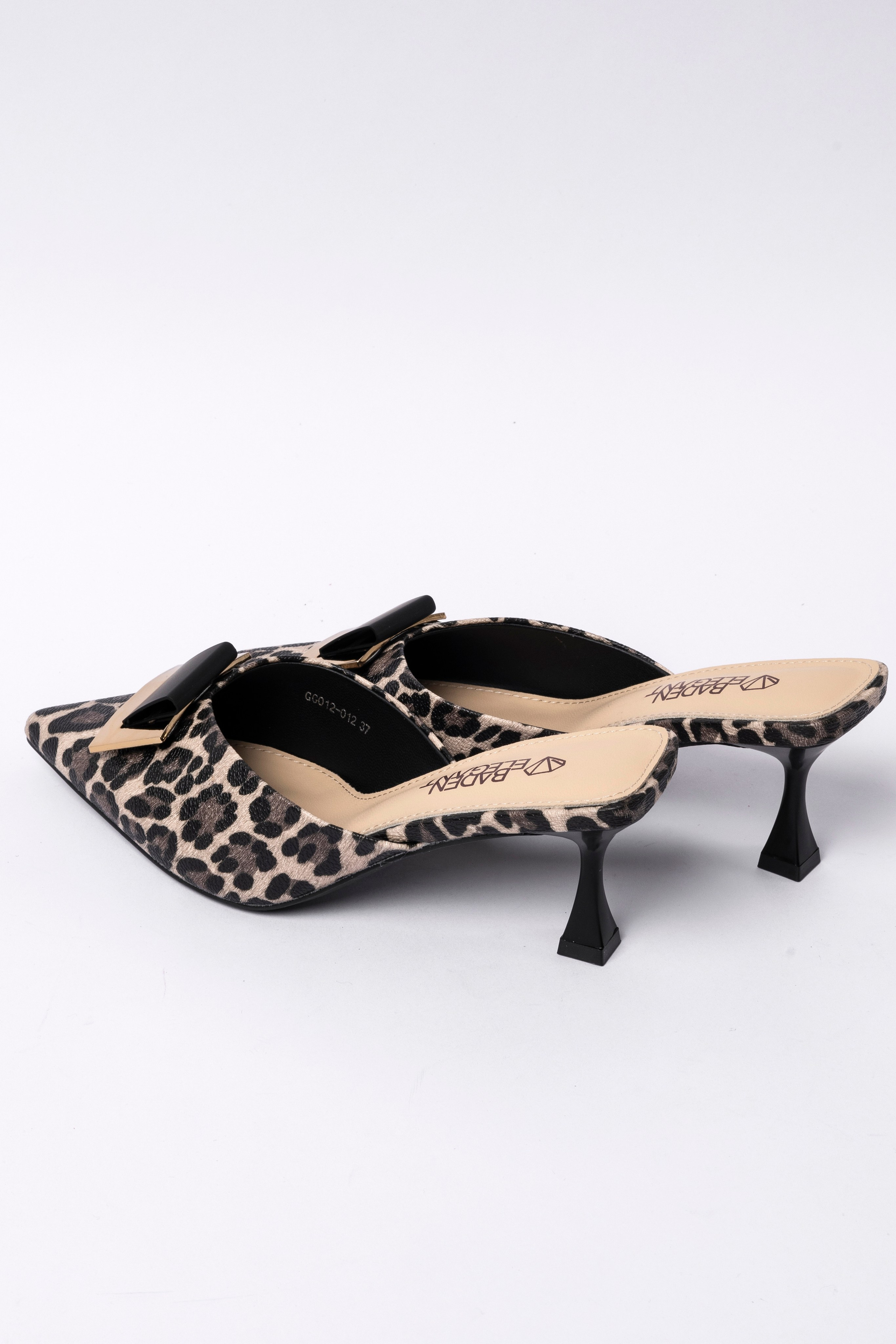 Каталожная съёмка для интернет магазинов. Автопортретная фотостудия в Казани