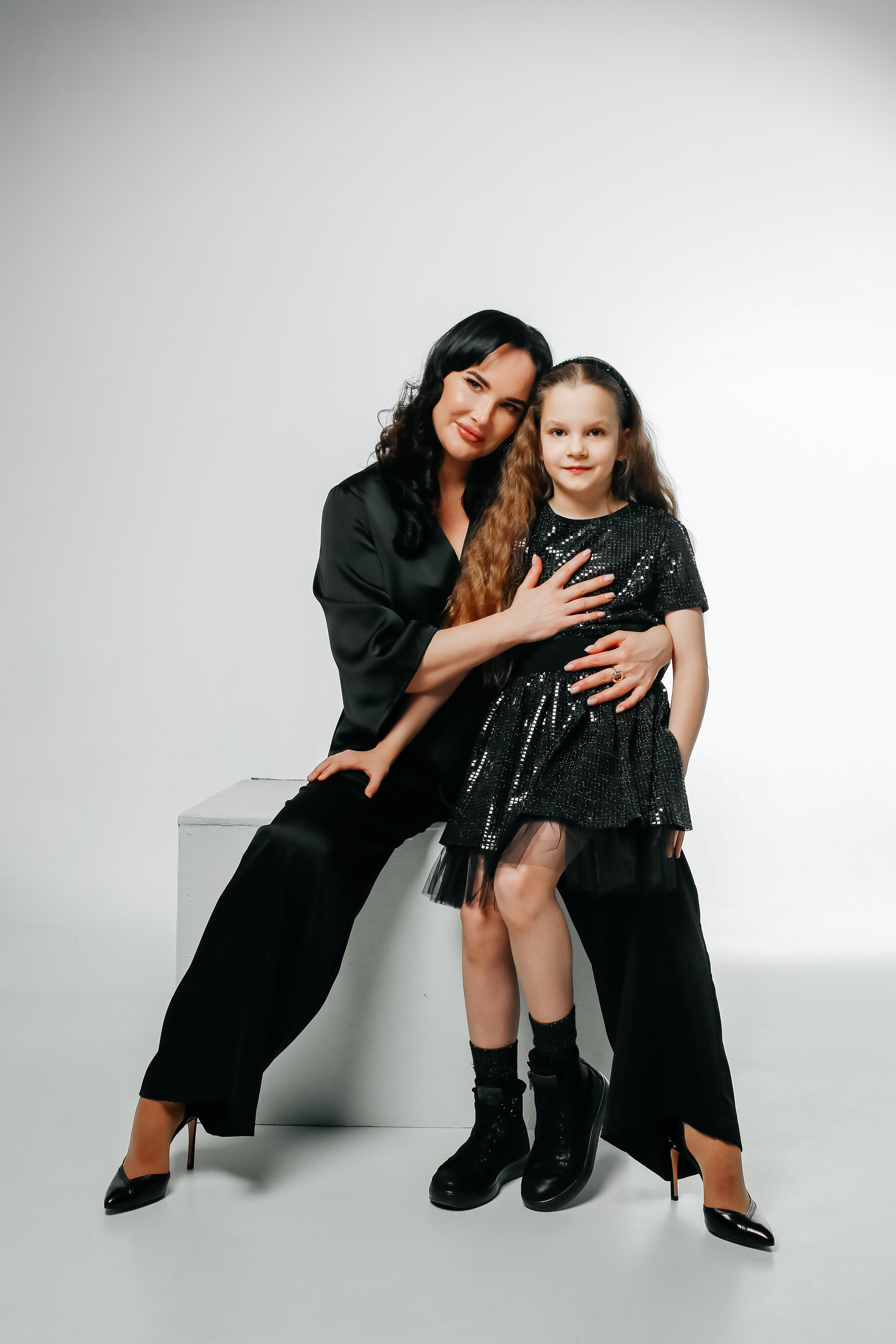 Оля и Анюта