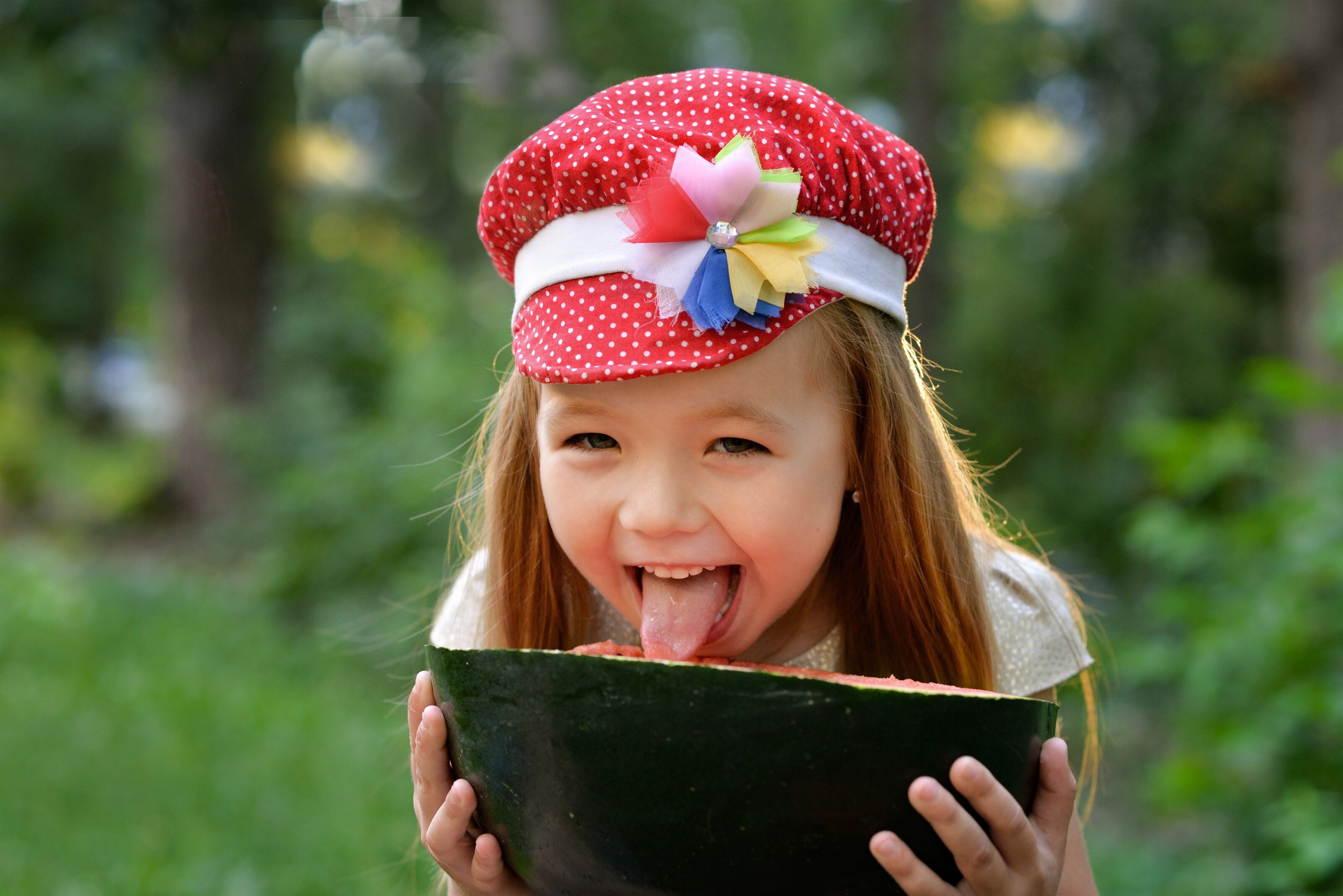 Летняя фотосессия на природе, в лесу, на улице. Семейная с детьми