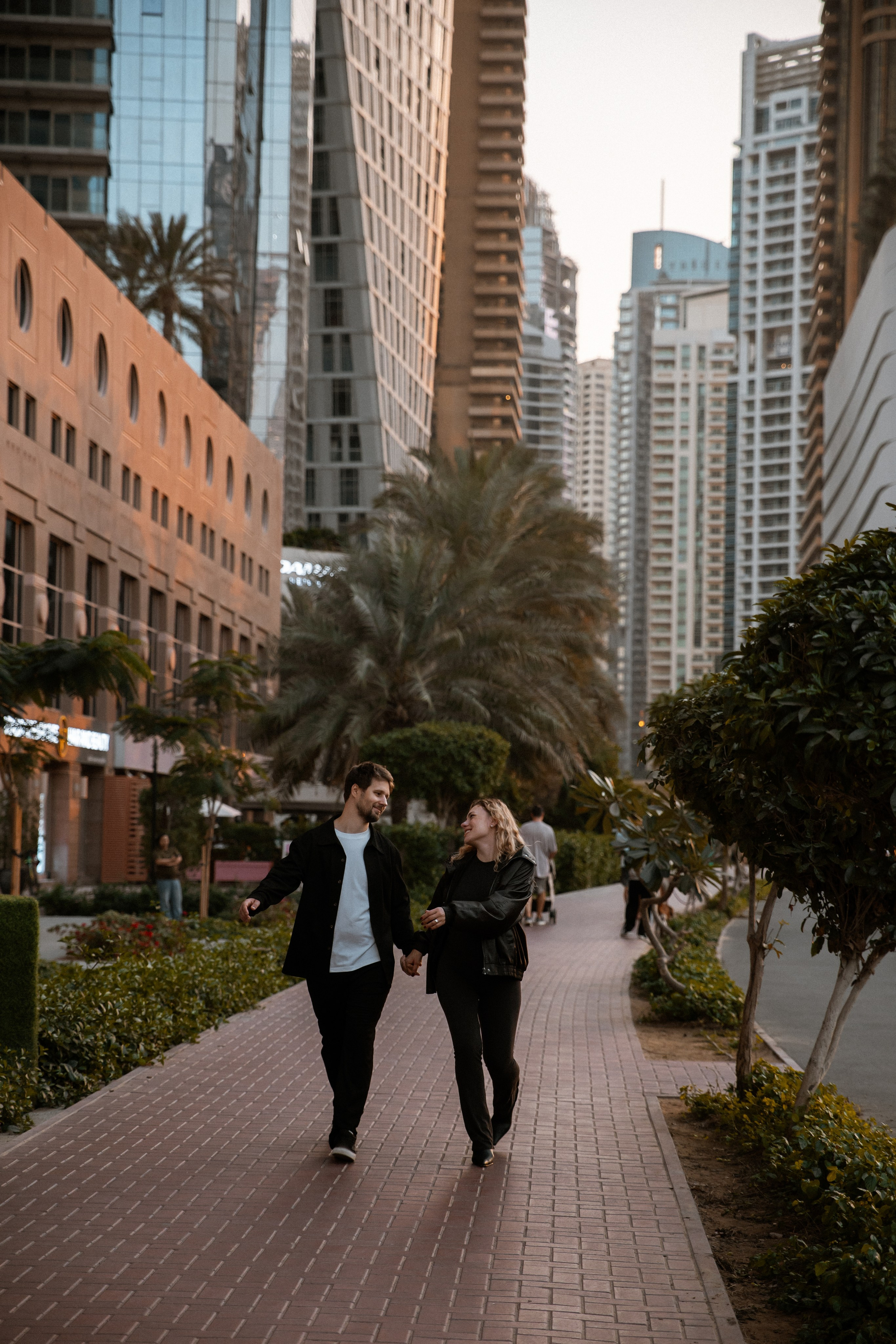 Street Style pregnancy. Валерия Солнцева свадебный и семейный фотограф