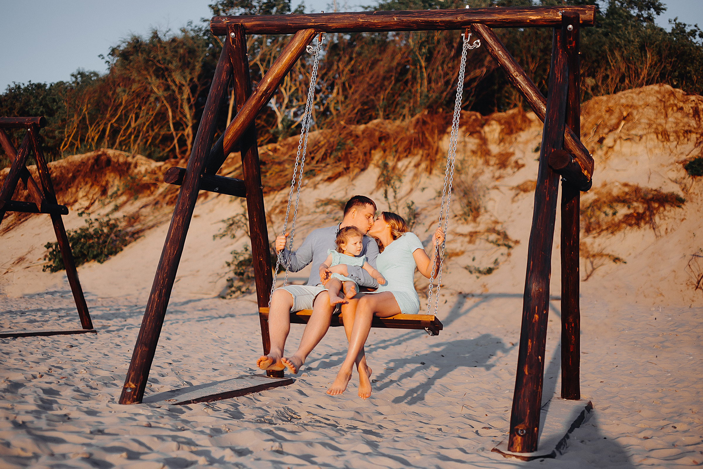 Море, лето. Свадебный фотограф Калининград Пасюта Данила