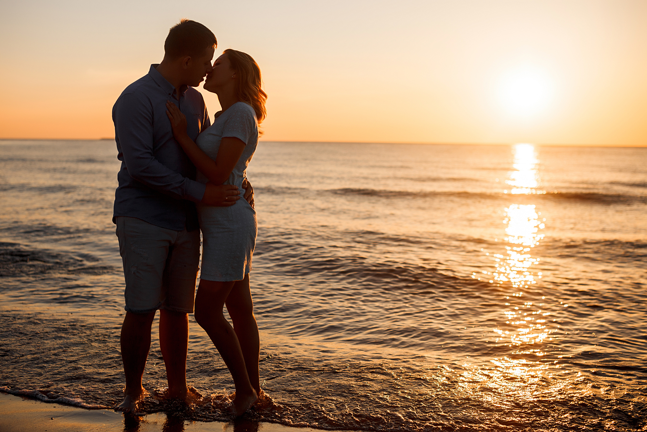 Море, лето. Свадебный фотограф Калининград Пасюта Данила