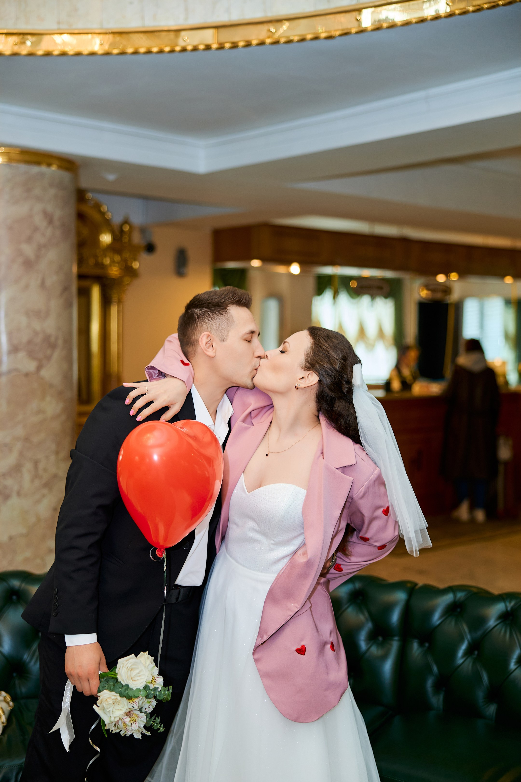 Свадебная фотосъёмка в гостинице Даниловская. Свадебный фотограф Сергей Колбинский