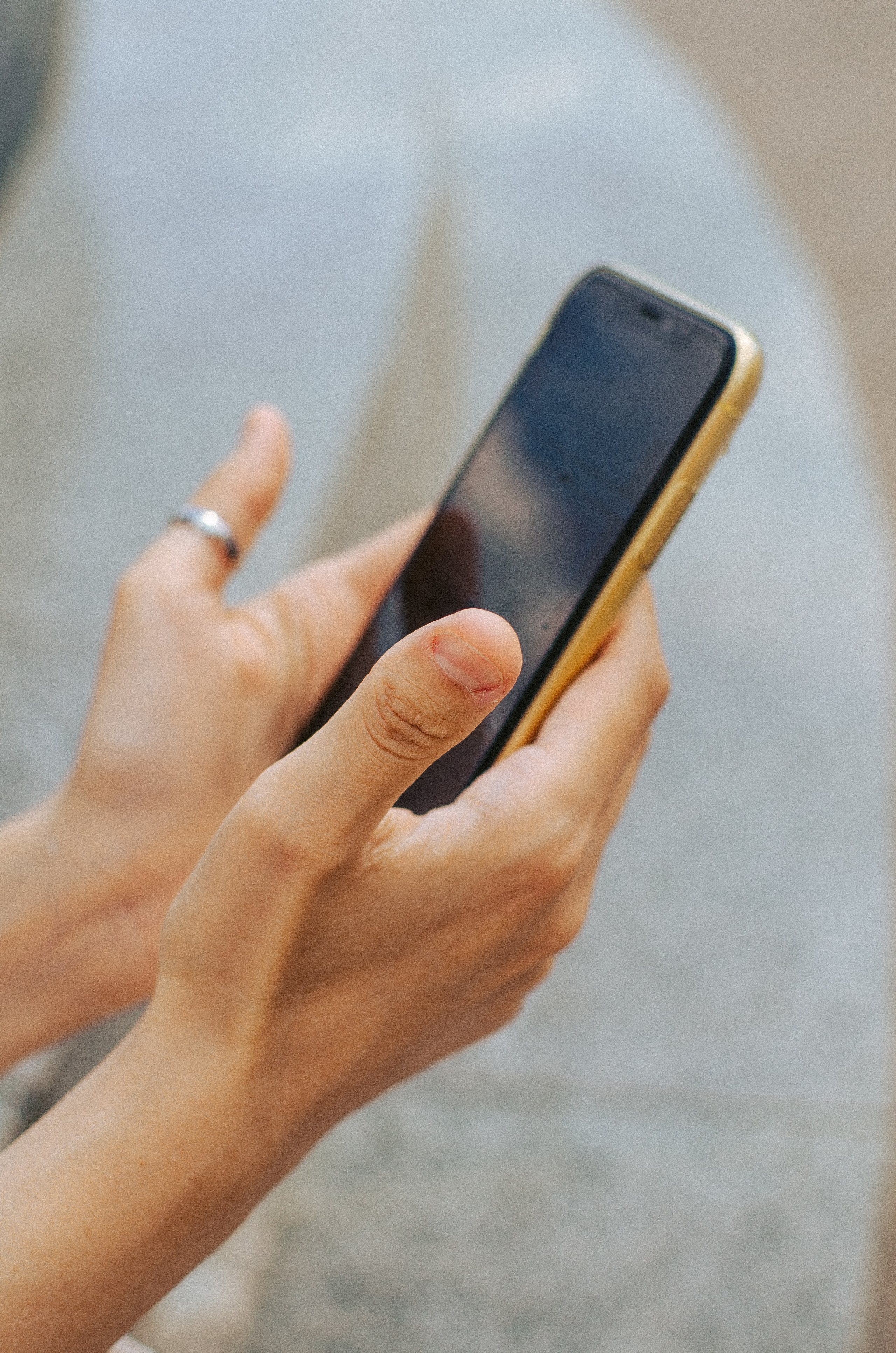 Оля. КВЭЛ — Кто Все Эти Люди