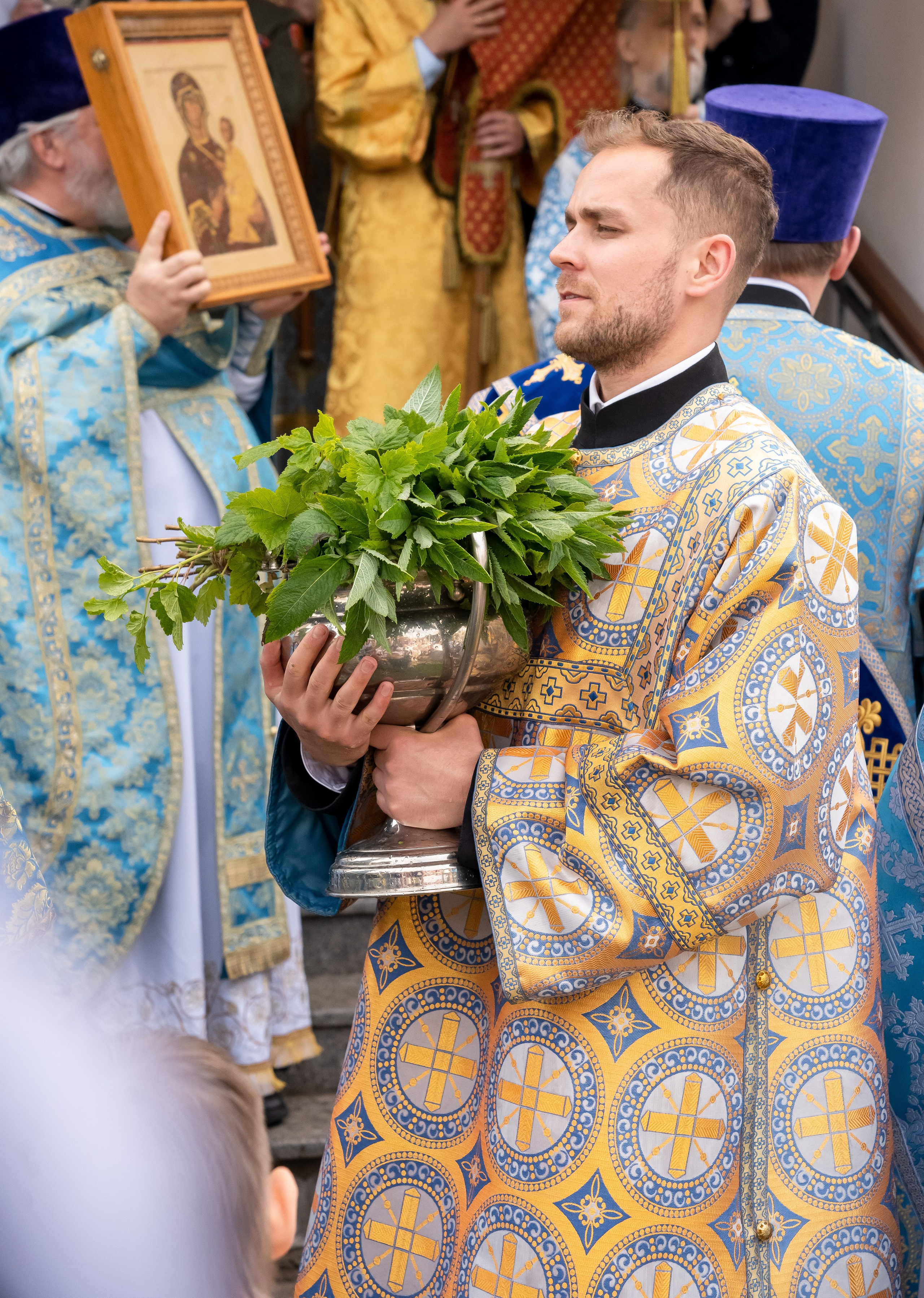 Праздник в Храме. Репортаж. Студийный и портретный фотограф в САНКТ-ПЕТЕРБУРГЕИрина Махаон