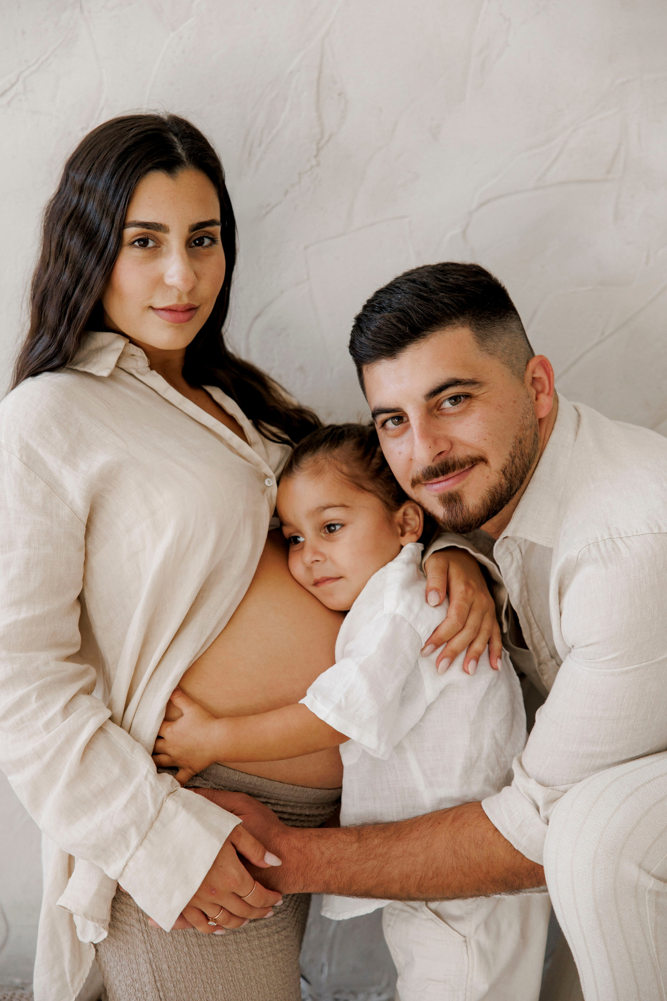 Pregnancy photoshoot inside the Grey Studio. Главная