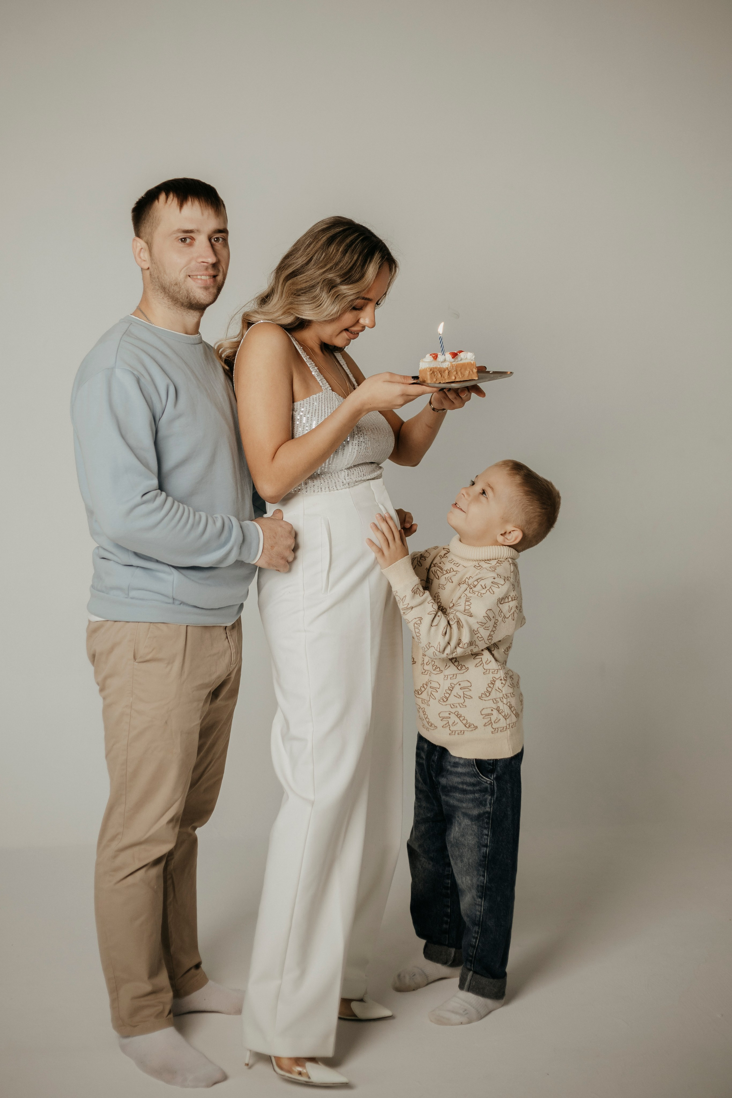 Семейная фотосессия в студии. Семейный и детский фотограф в Рязани Васюгова Мария