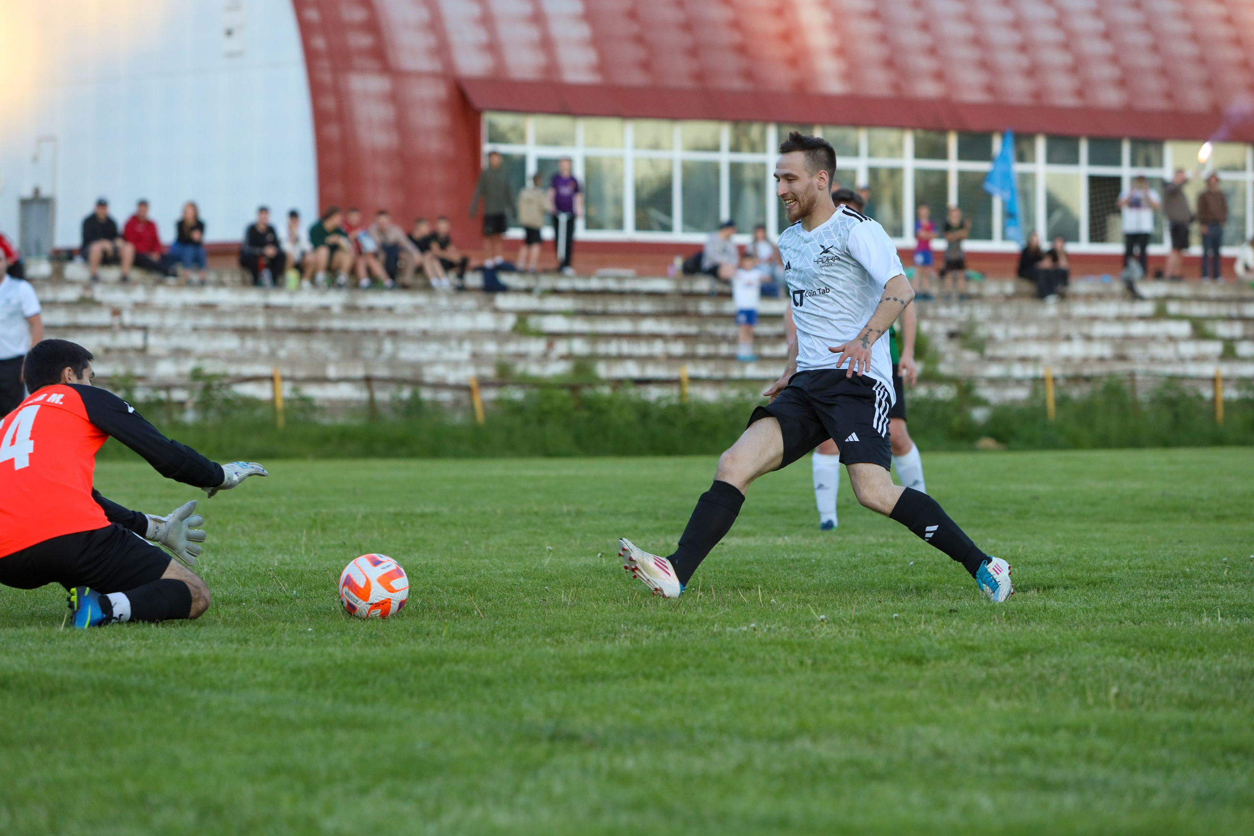 Чайка — Торпедо. Взрослое первенство города по футболу. Спортивный фотограф в Самаре
