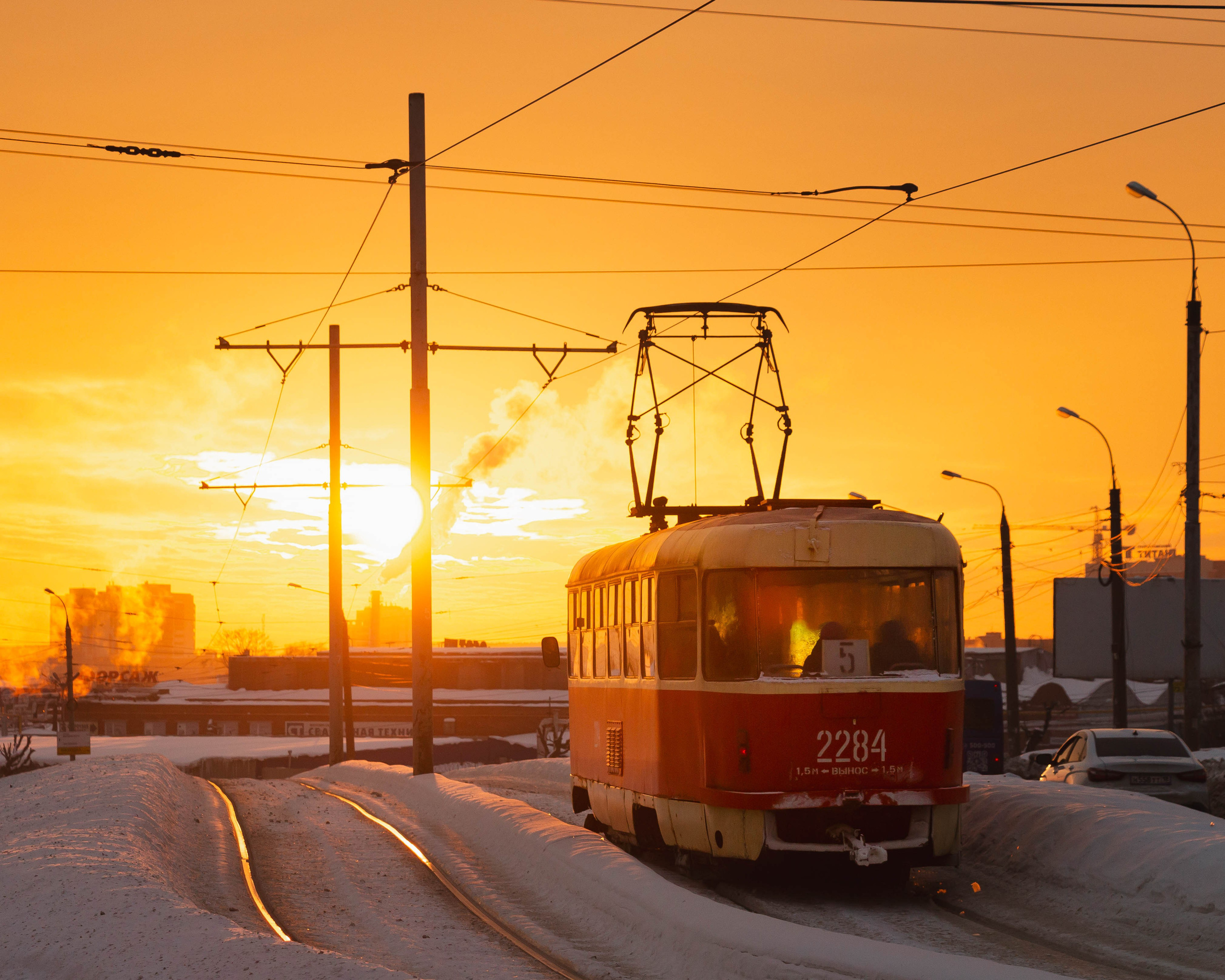 Трамвай на закате. TATRA T3