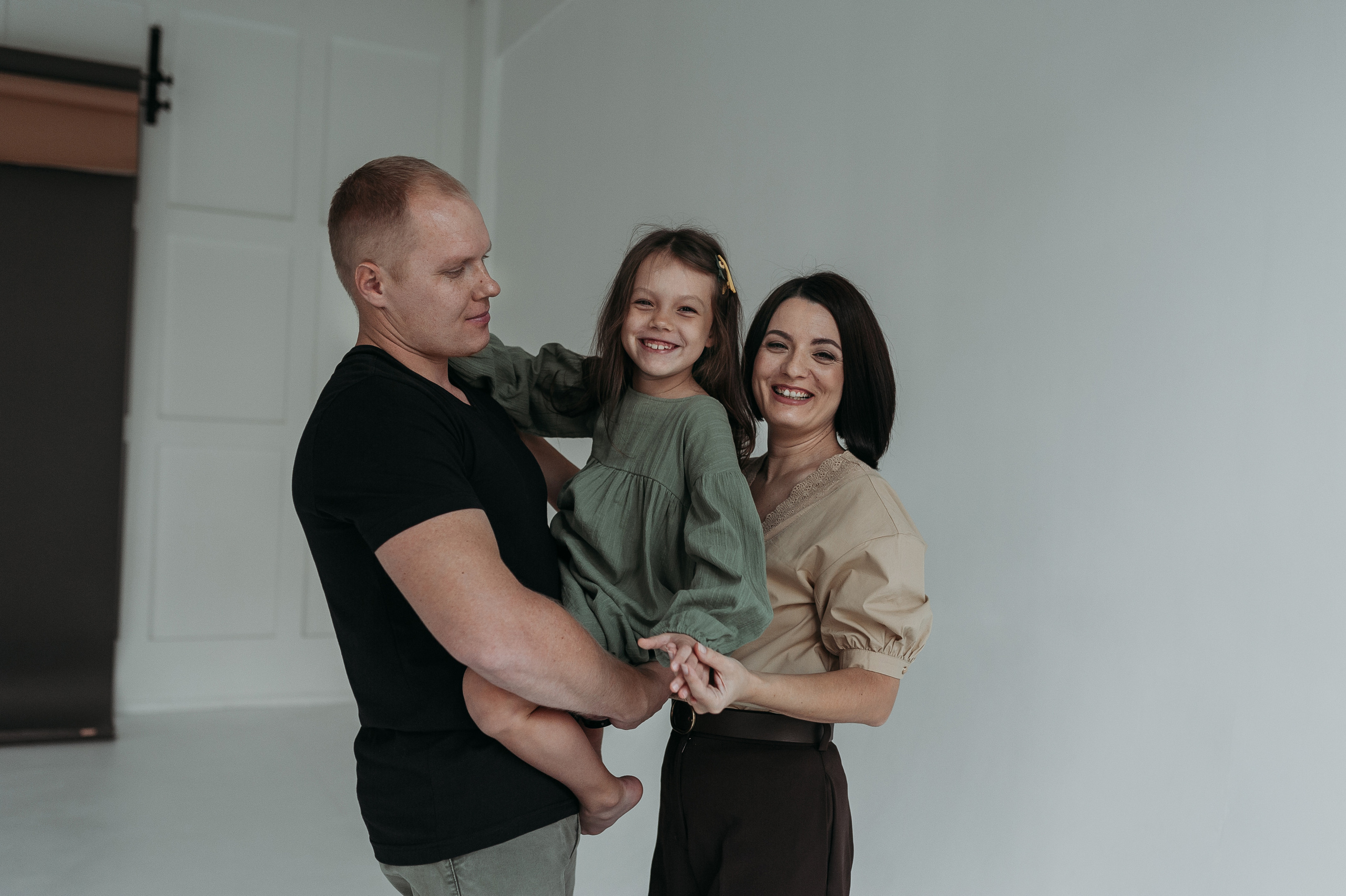 Аня, Иван, Оксана. Www.ostermiller.ru