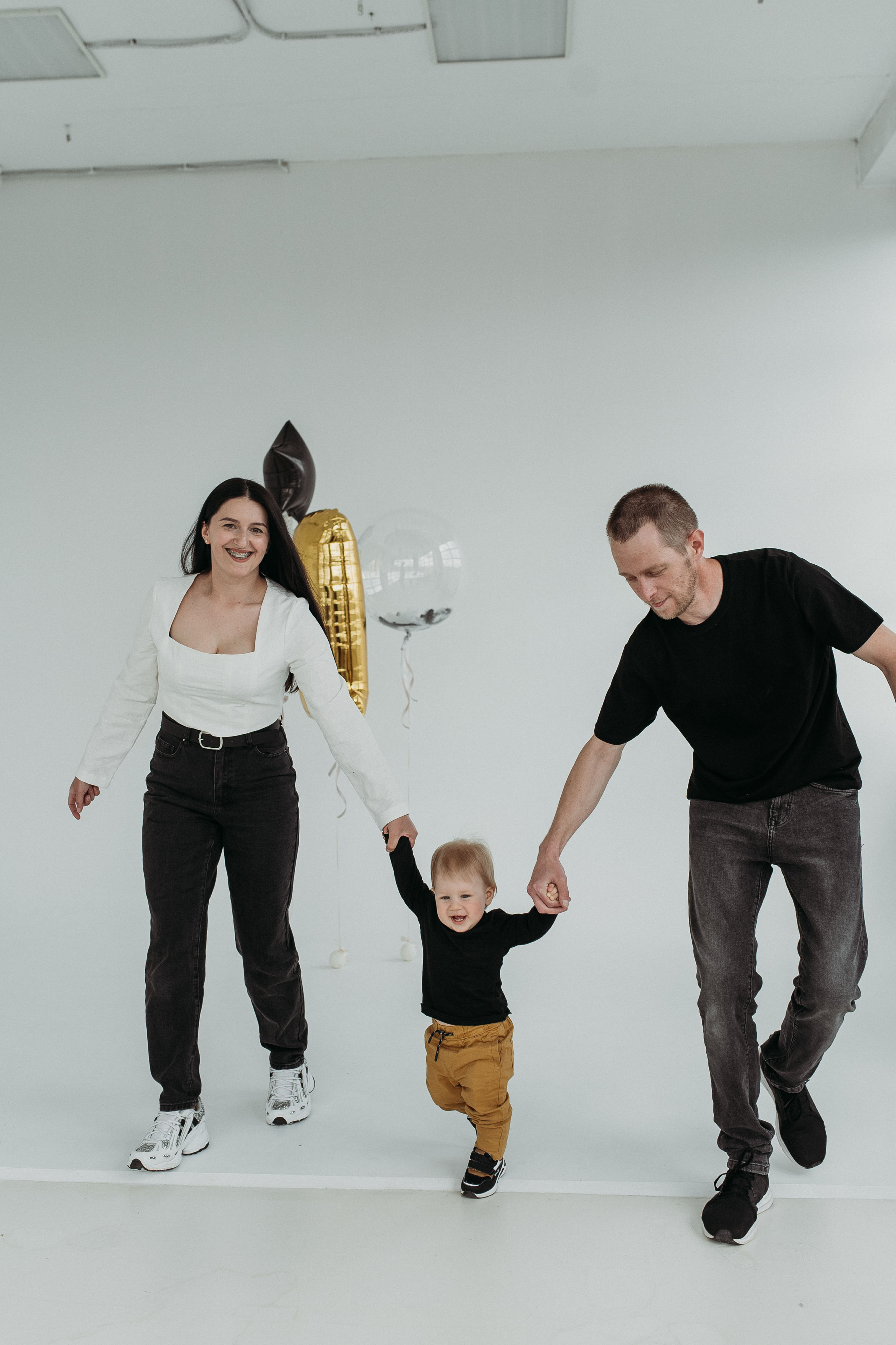 Аня, Вася, Миша. Www.ostermiller.ru