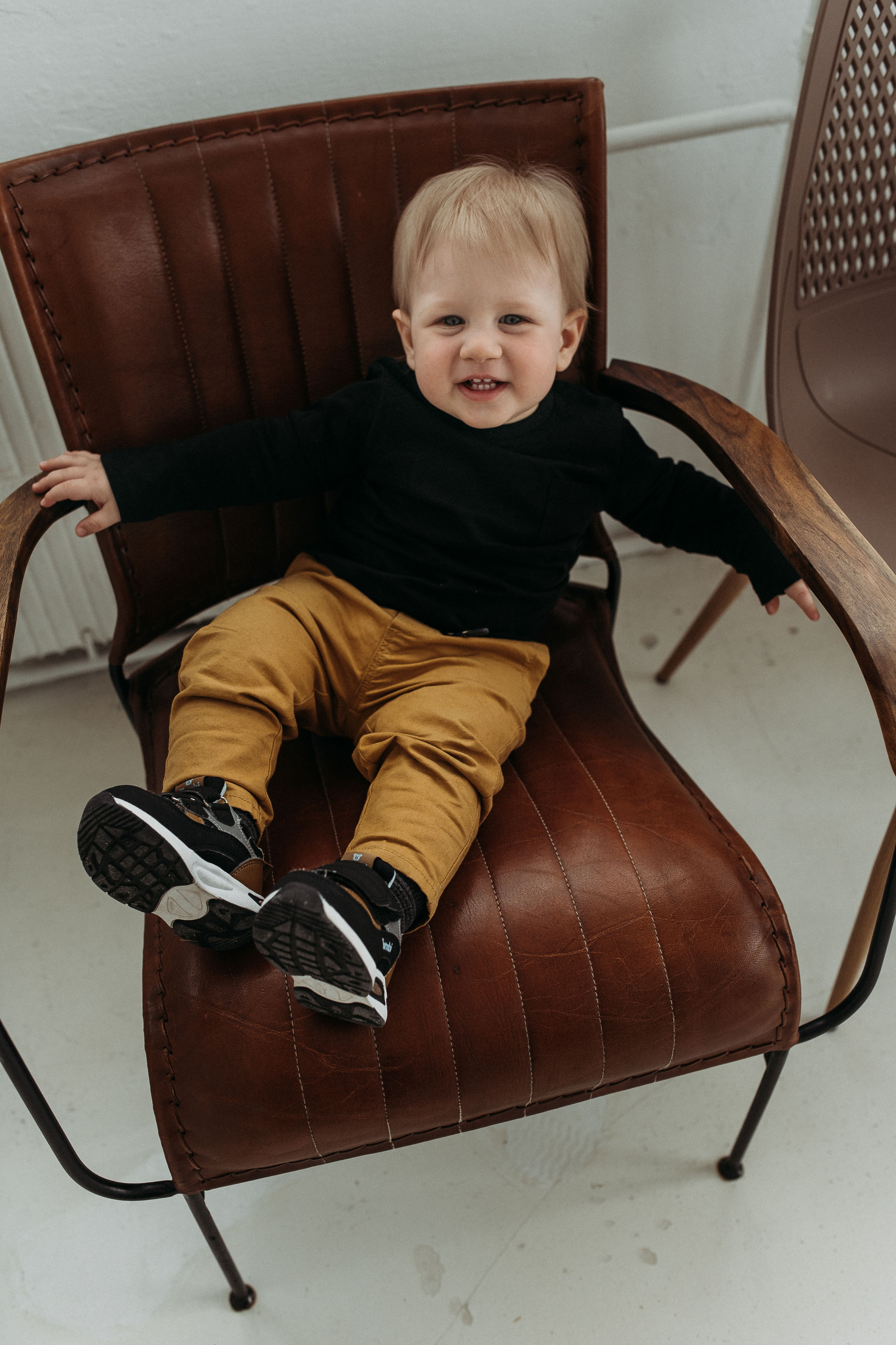 Аня, Вася, Миша. Www.ostermiller.ru