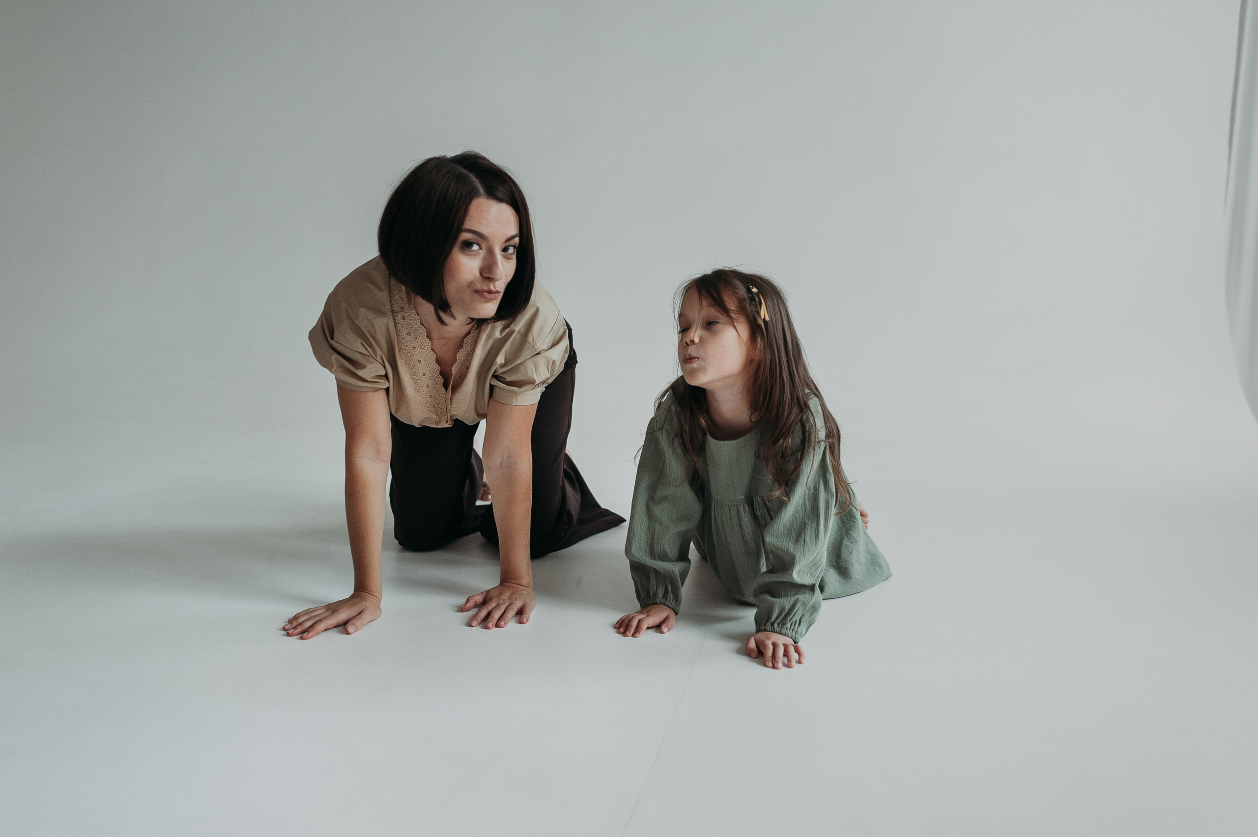 Аня, Иван, Оксана. Www.ostermiller.ru