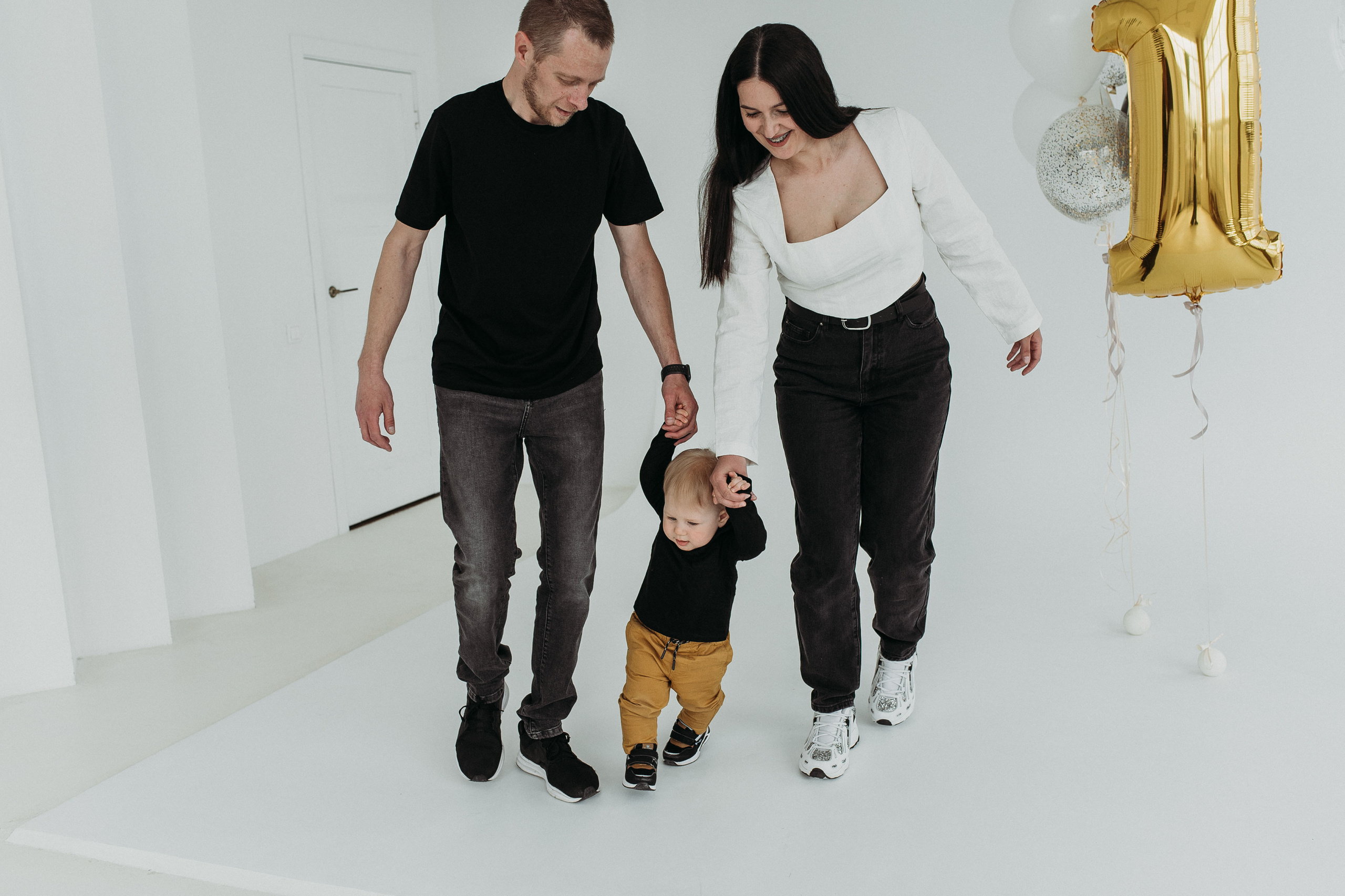 Аня, Вася, Миша. Www.ostermiller.ru