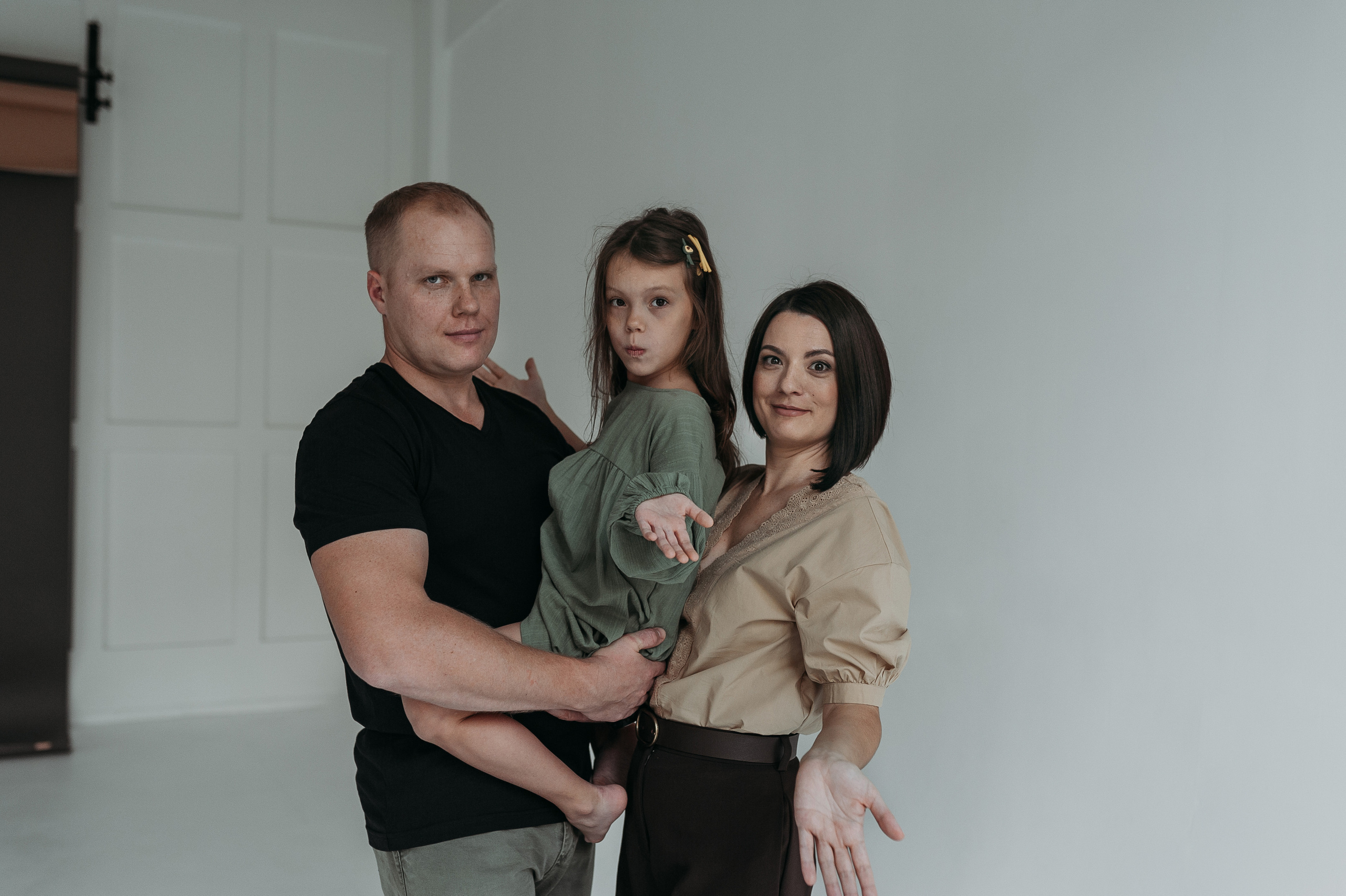 Аня, Иван, Оксана. Www.ostermiller.ru