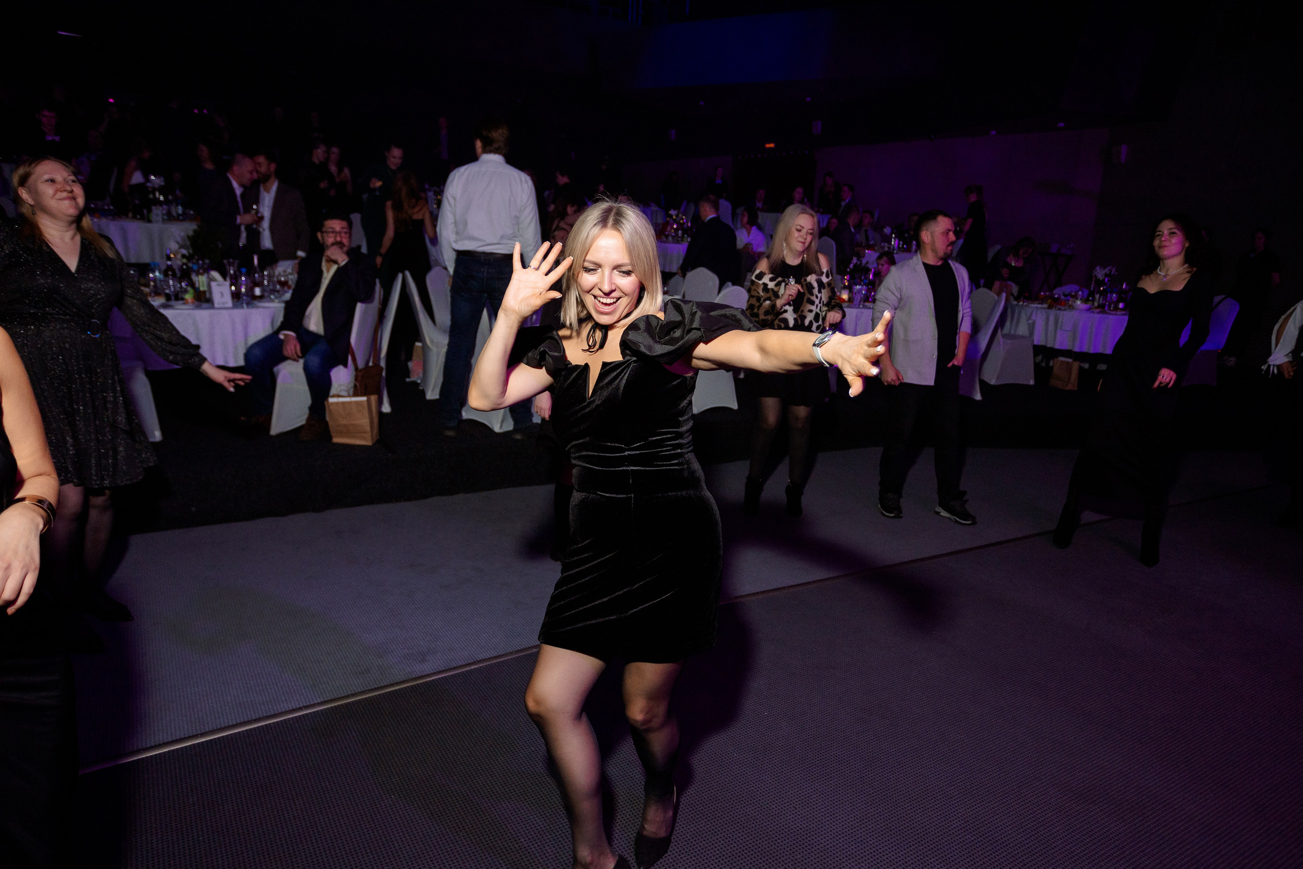 РЕПОРТАЖ: НОВЫЙ ГОД В ДК МЕТАЛЛУРГ. Профессиональный фотограф в Ижевске Леша Петров