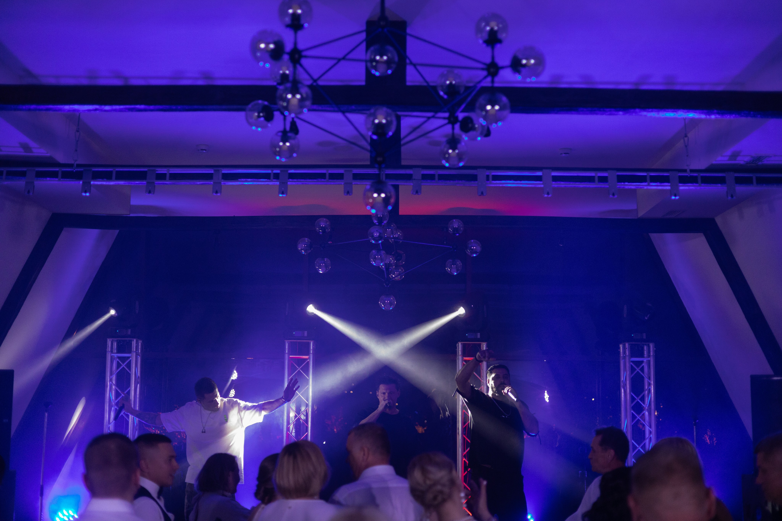 «С днем Рождения, Вика» группа «Корни»