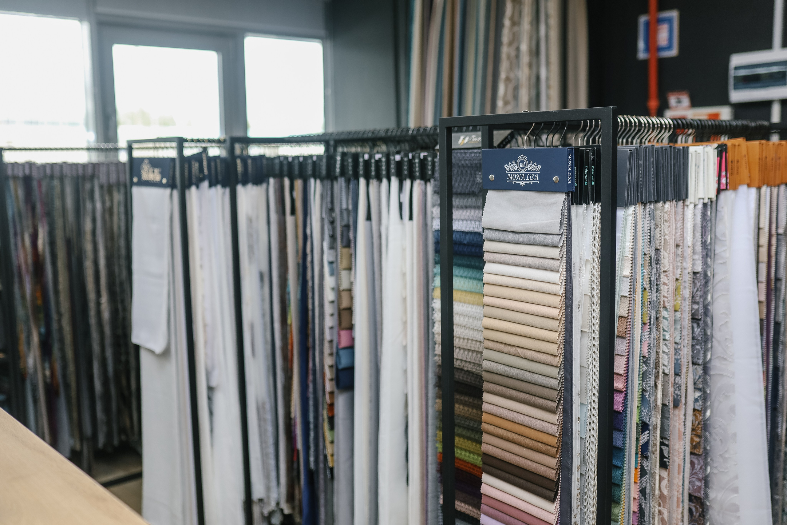 Портьерный салон Декорика. Фотопродакшн продающего контента