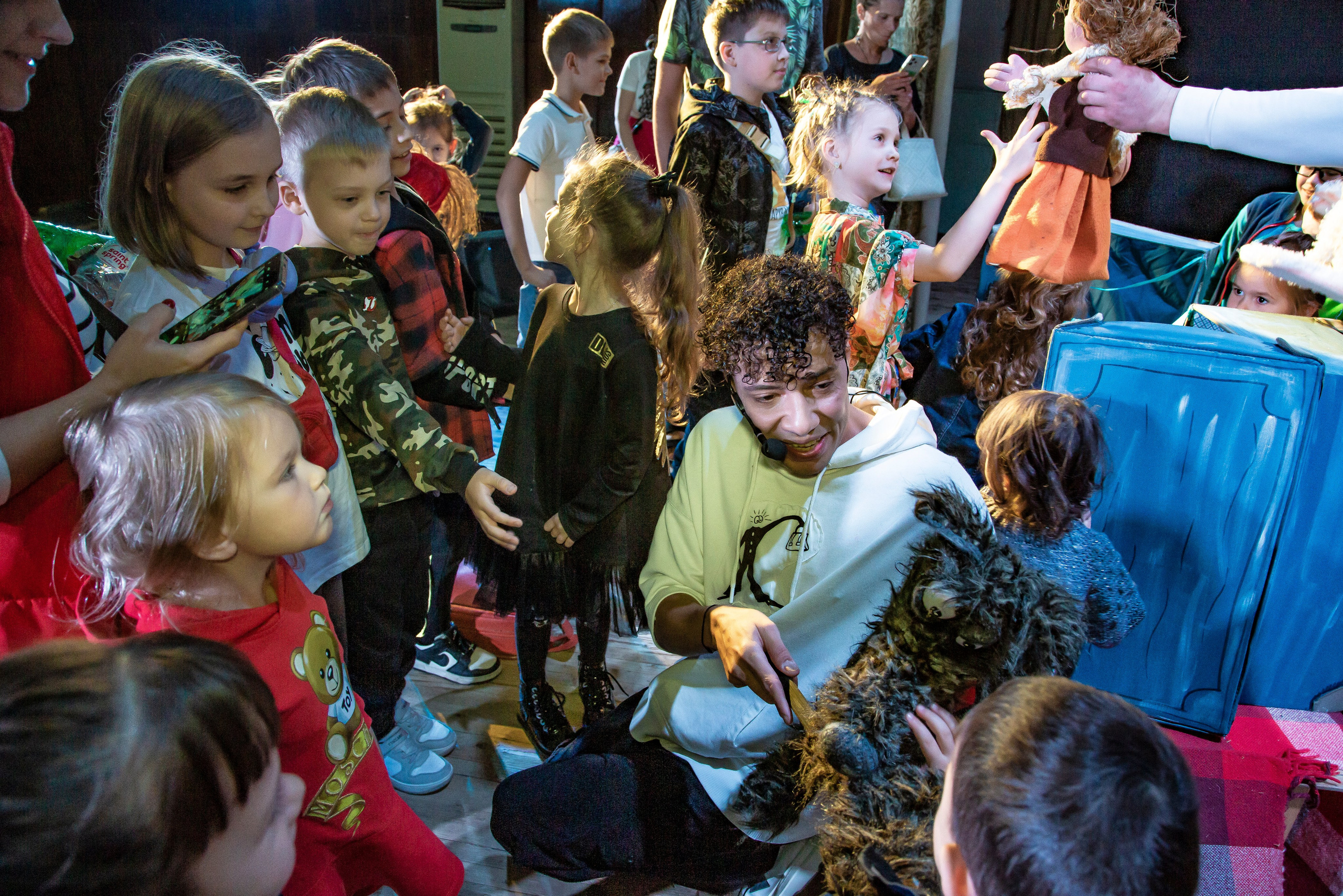 Спектакль театра Саквояж О Красной шапочке. Фотограф в Сочи Юрий Шептаев