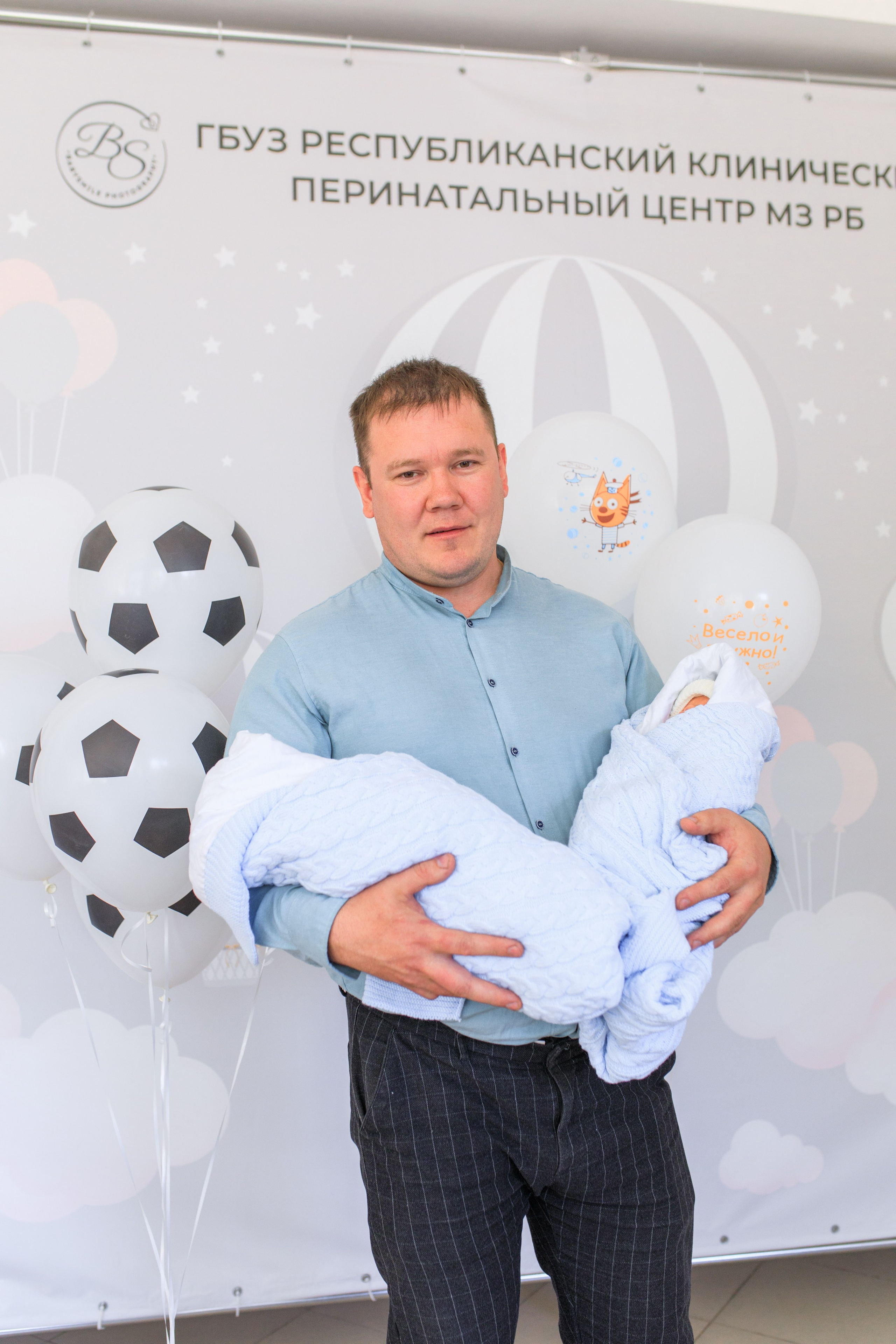 Съемка выписки из роддома. Фотограф в Уфе Ирина Идрисова