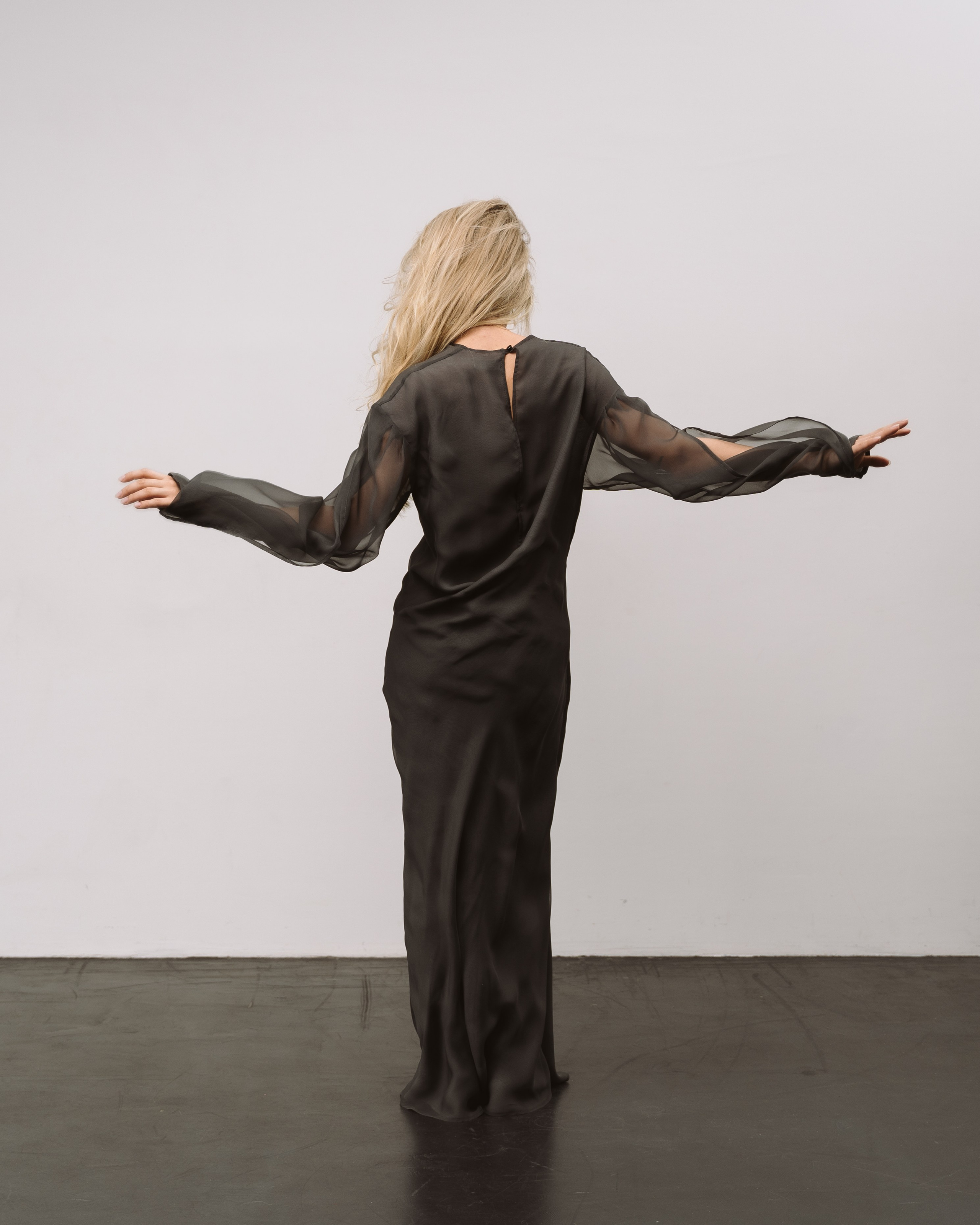 ZO: YOUR INNER PRINCESS. TUTSARKIS — Art Director | Stylist | Photographer