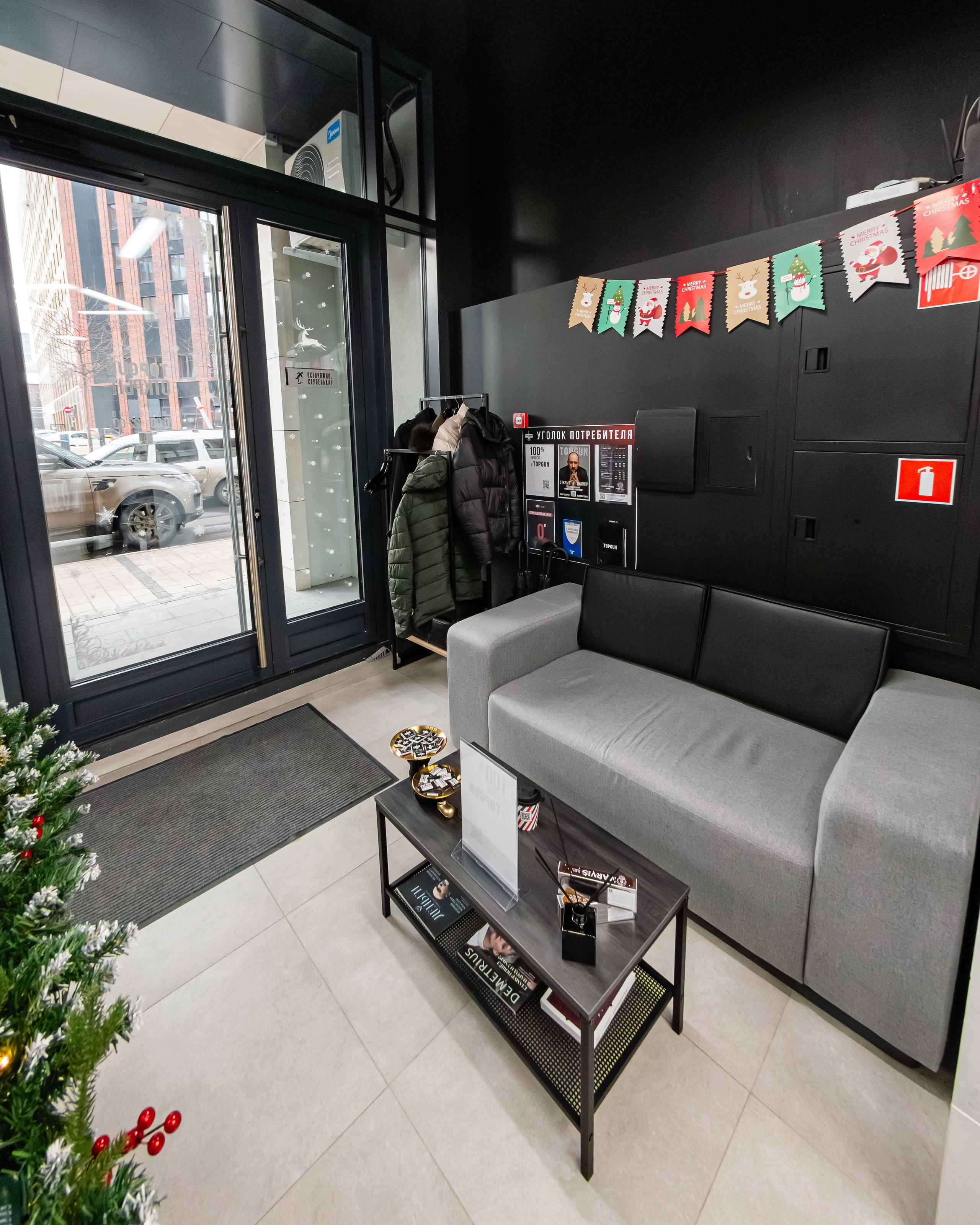 Интерьер TOPGUN. Фотограф Илья Варакин