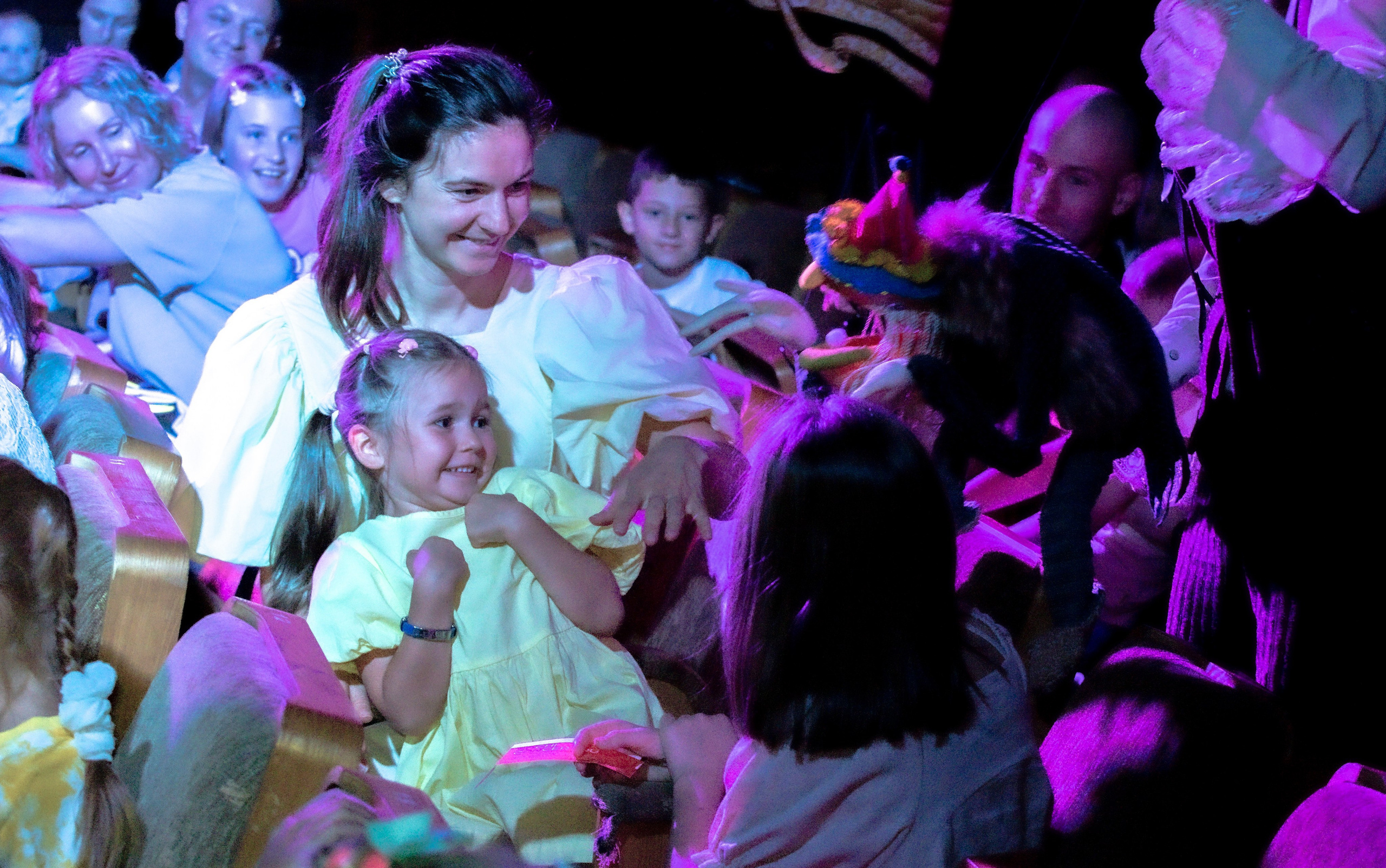 Маленькая ведьма спектакль театра Саквояж. Фотограф в Сочи Юрий Шептаев