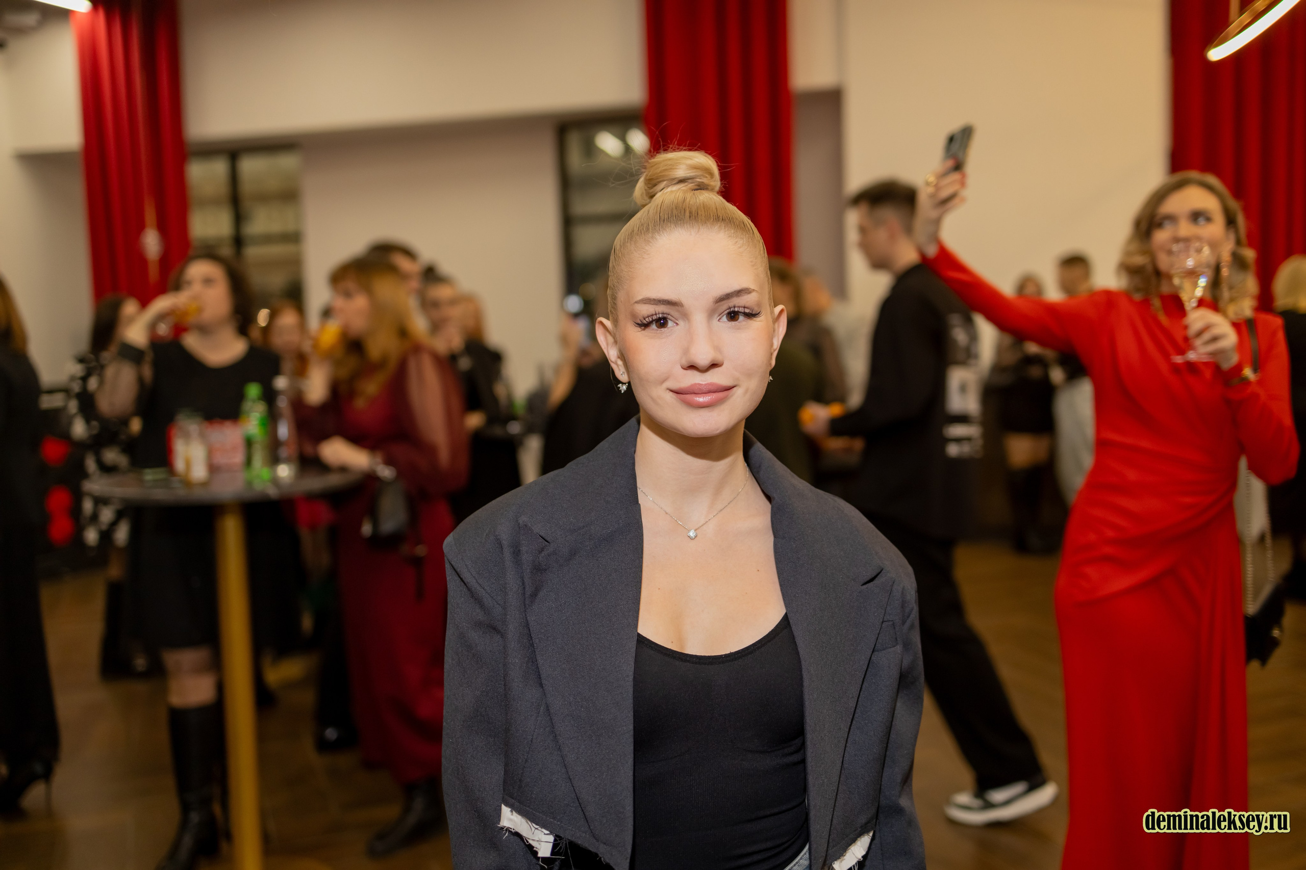 Мисс офис 2024 комус. Репортажный, семейный и студийный фотограф в Москве Демин Алексей