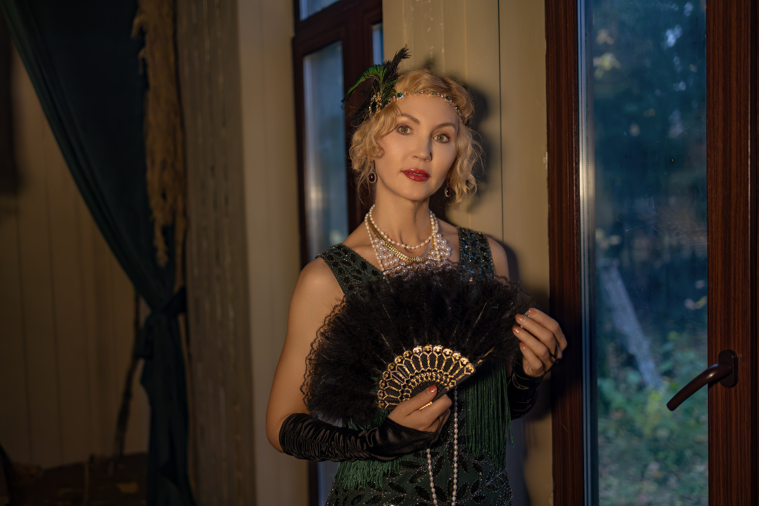 Оксана. Заброшенный театр. Репортажный, семейный и студийный фотограф в Москве Демин Алексей