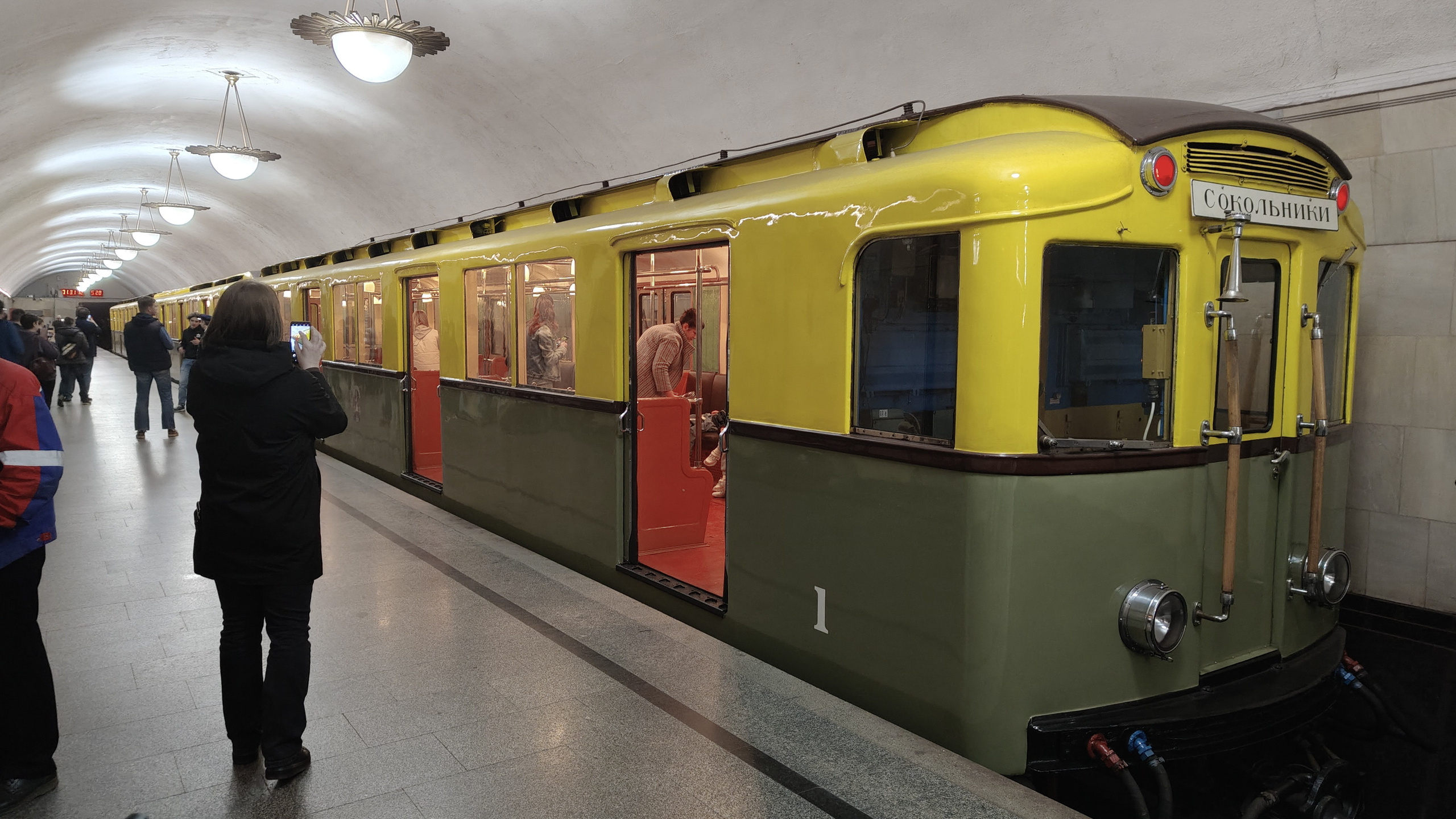 20240525 Ночь в метро. Дмитрий Ремизов. Фотография, как хобби