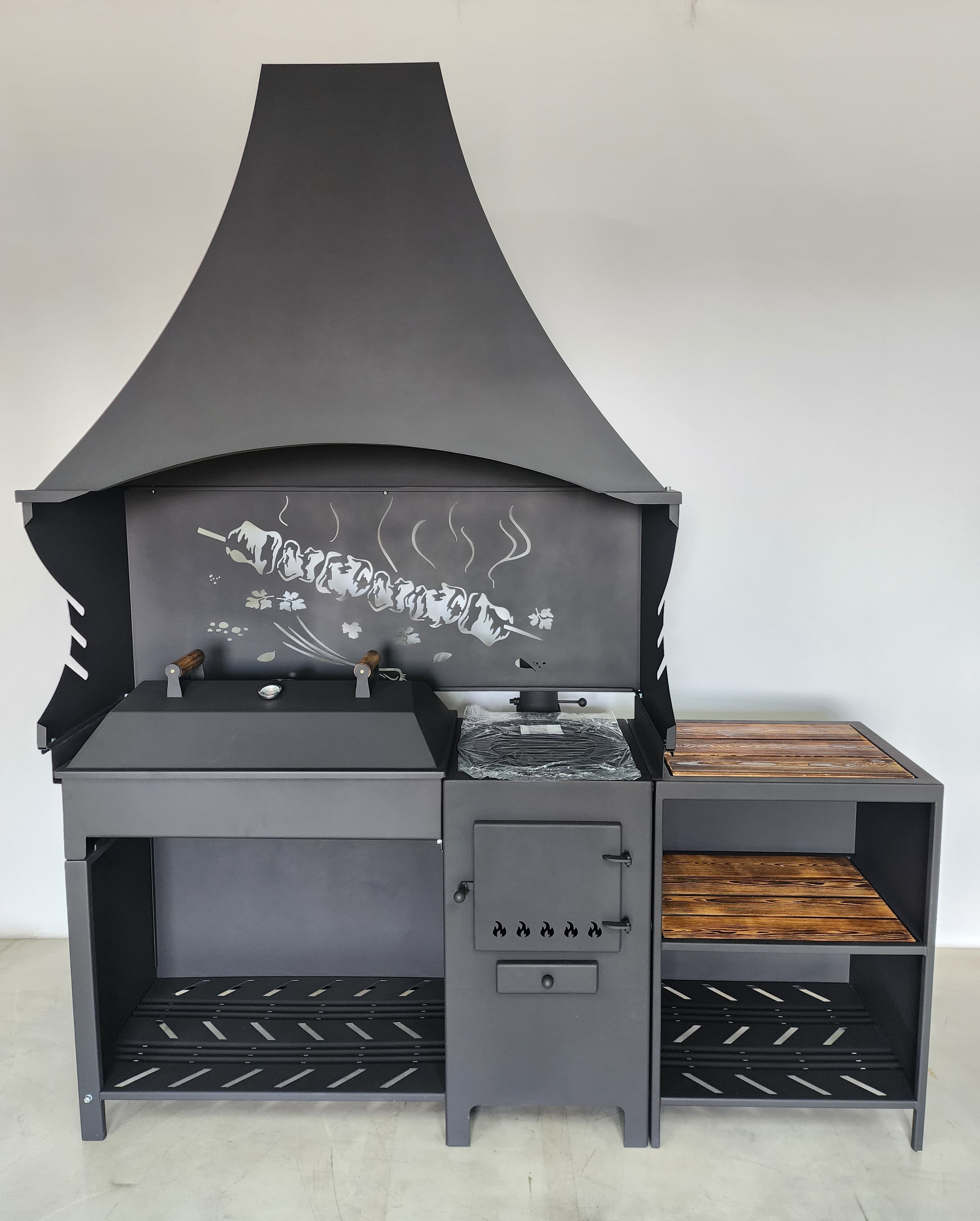 «Джета» с вытяжным зонтом. Купить / заказать мангал для дома в Краснодаре от производителя «Мангал Мастер»