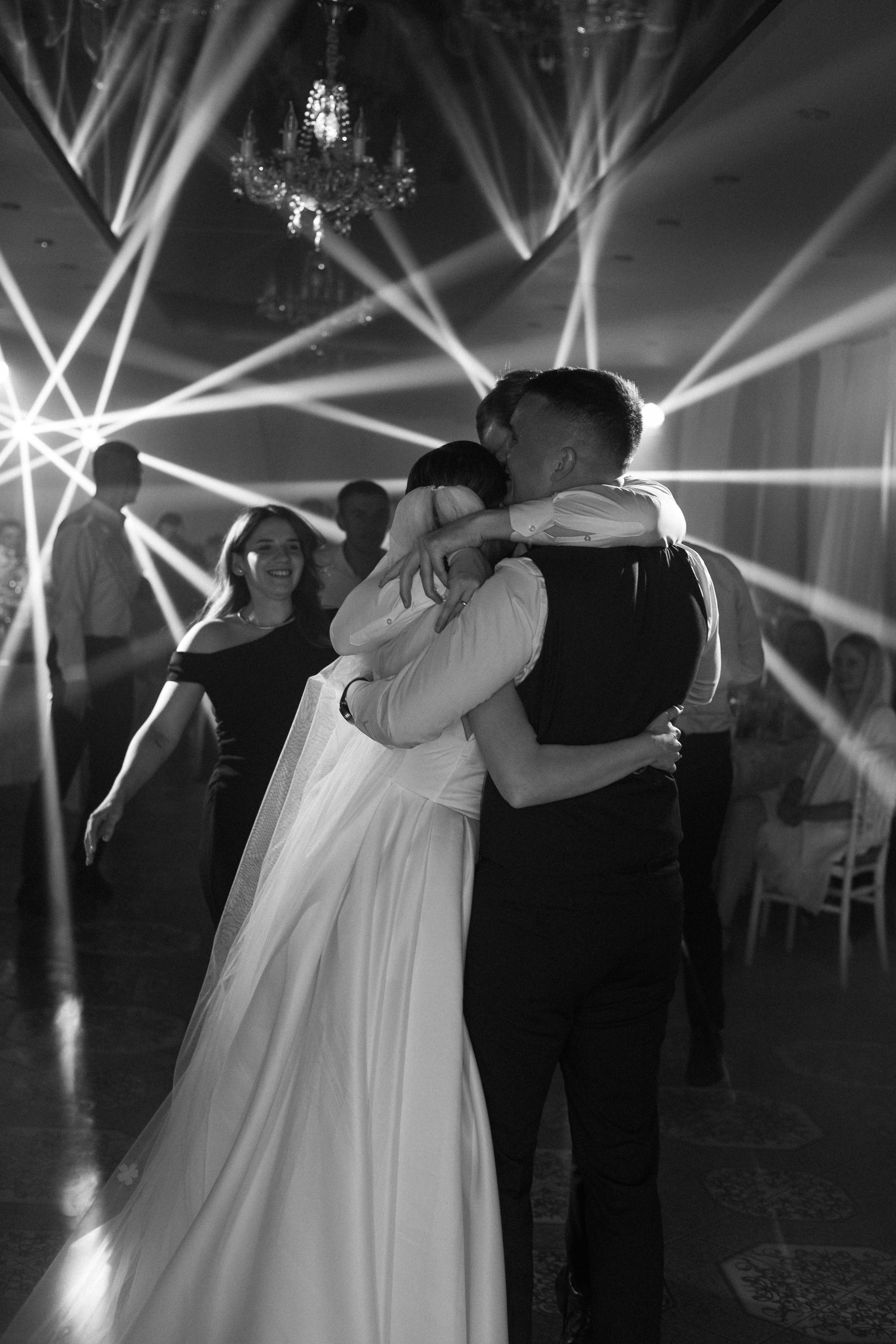 Крепкие объятия. Свадебный и портретный фотограф Соломко Диана