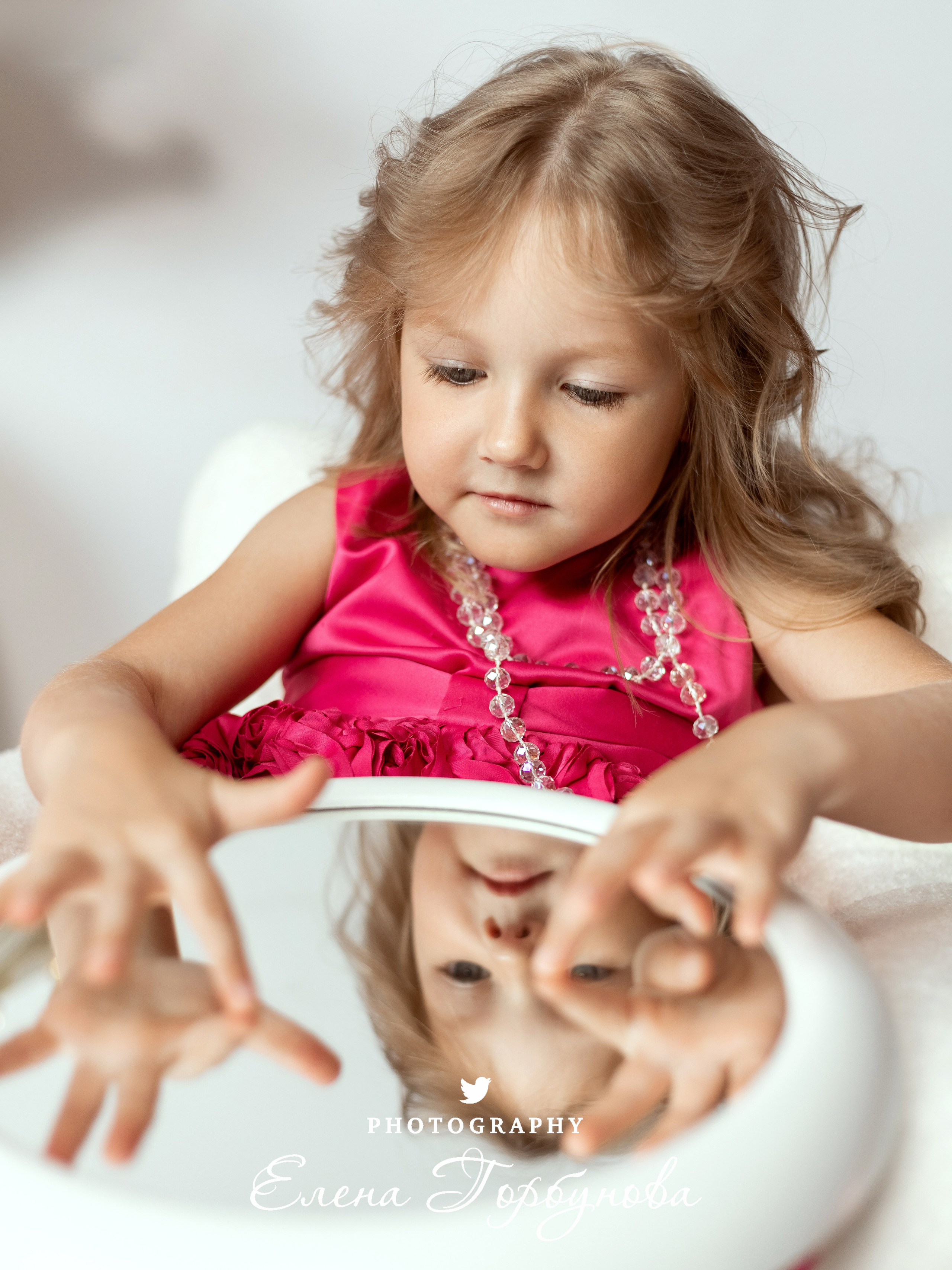 «Модница в розовом» В моей студии. Вероника и Александра. 2024. Фотограф Пермь. Свадьбы. Семья и дети, школа, д. сад. Фотокниги