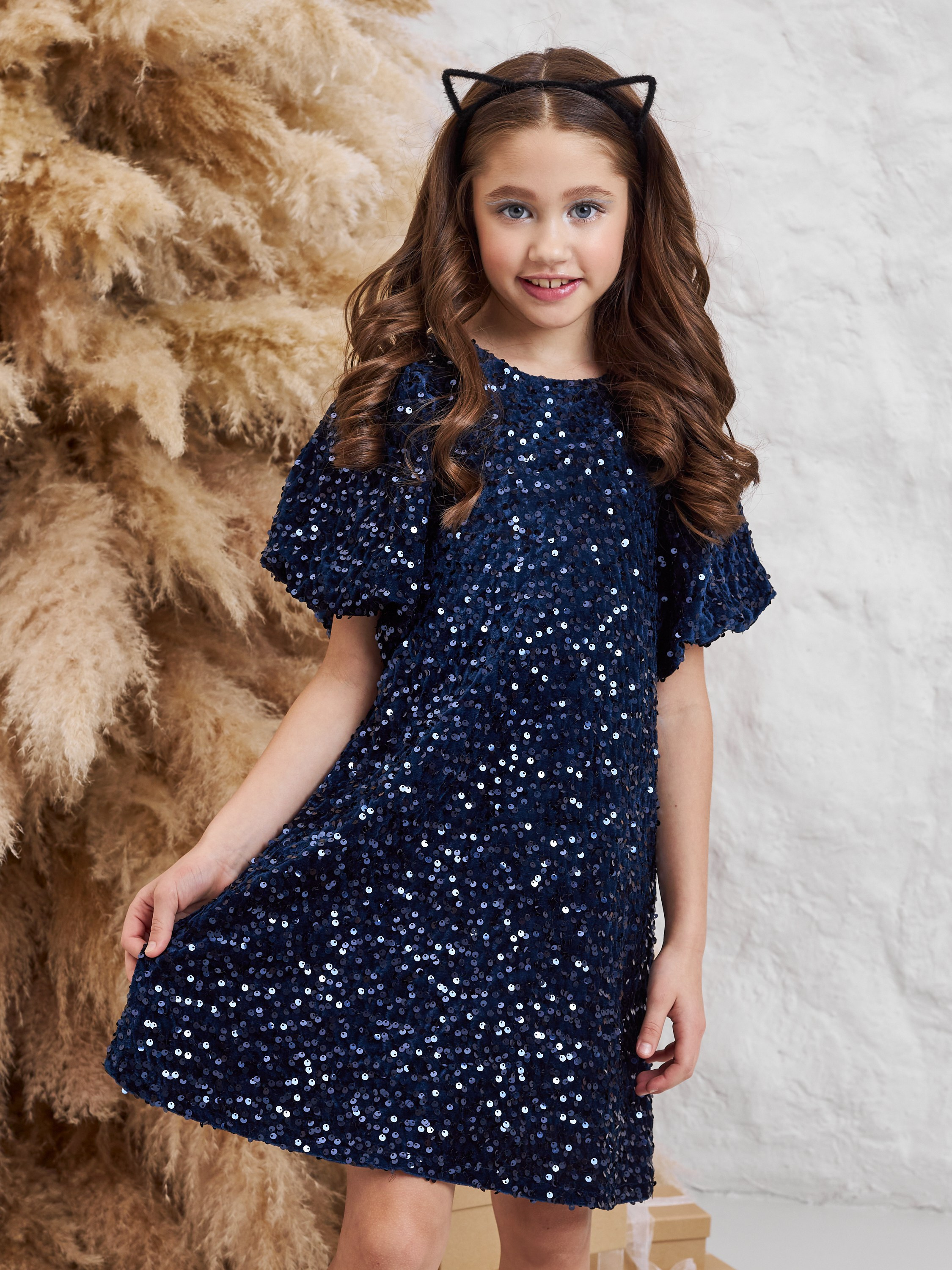 Фотосъемка детских новогодних костюмов Екатеринбург Wildberries ВБ Ozon Озон фотосессия детей Екб заказать цена фотосъемка товара WB карнава. Фотограф Екатеринбург Анастасия Жерновская | Маркетплейсы и нейрофото