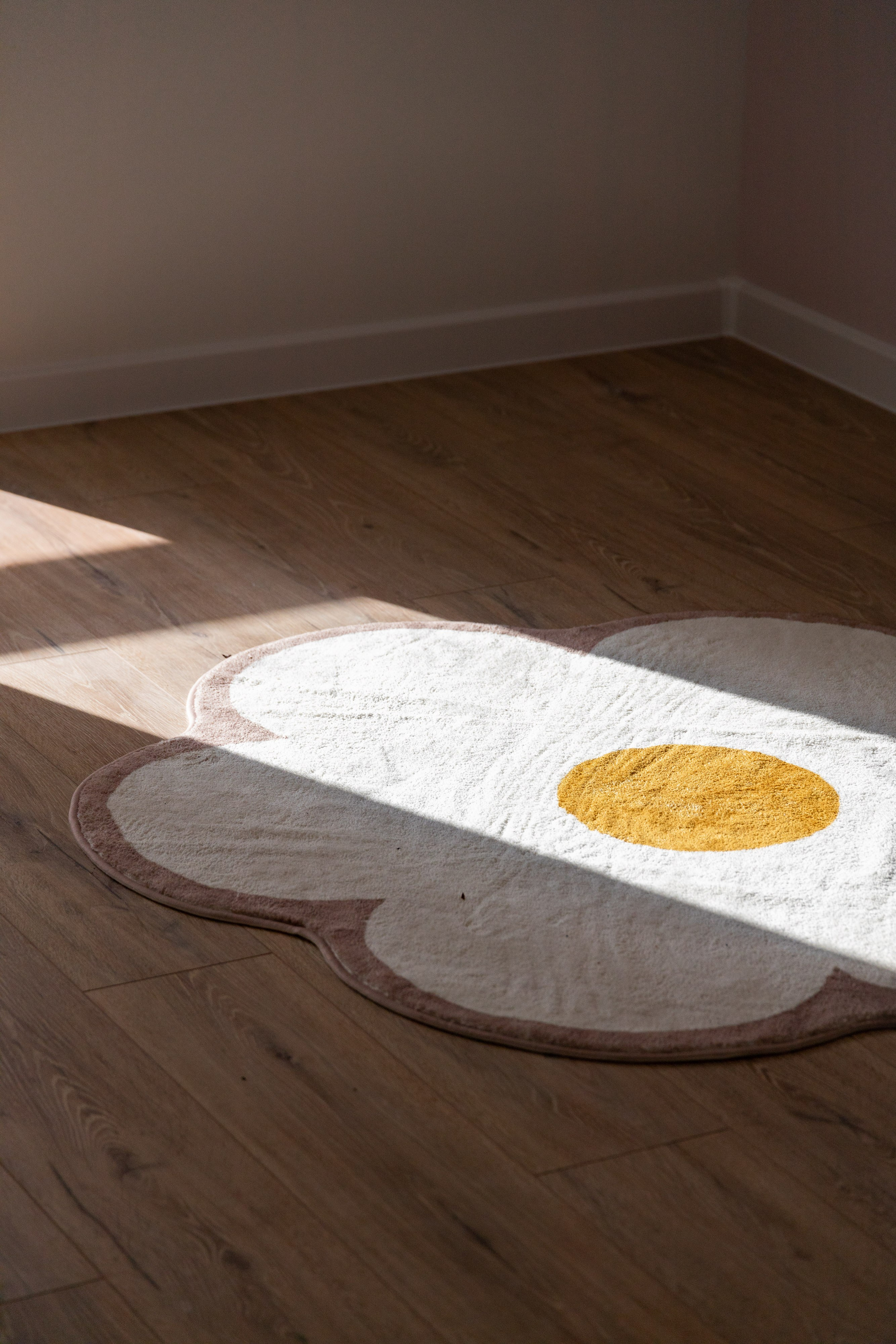 «Компаунд» на Мира, квартира 1. Фотограф Родион Нарудинов