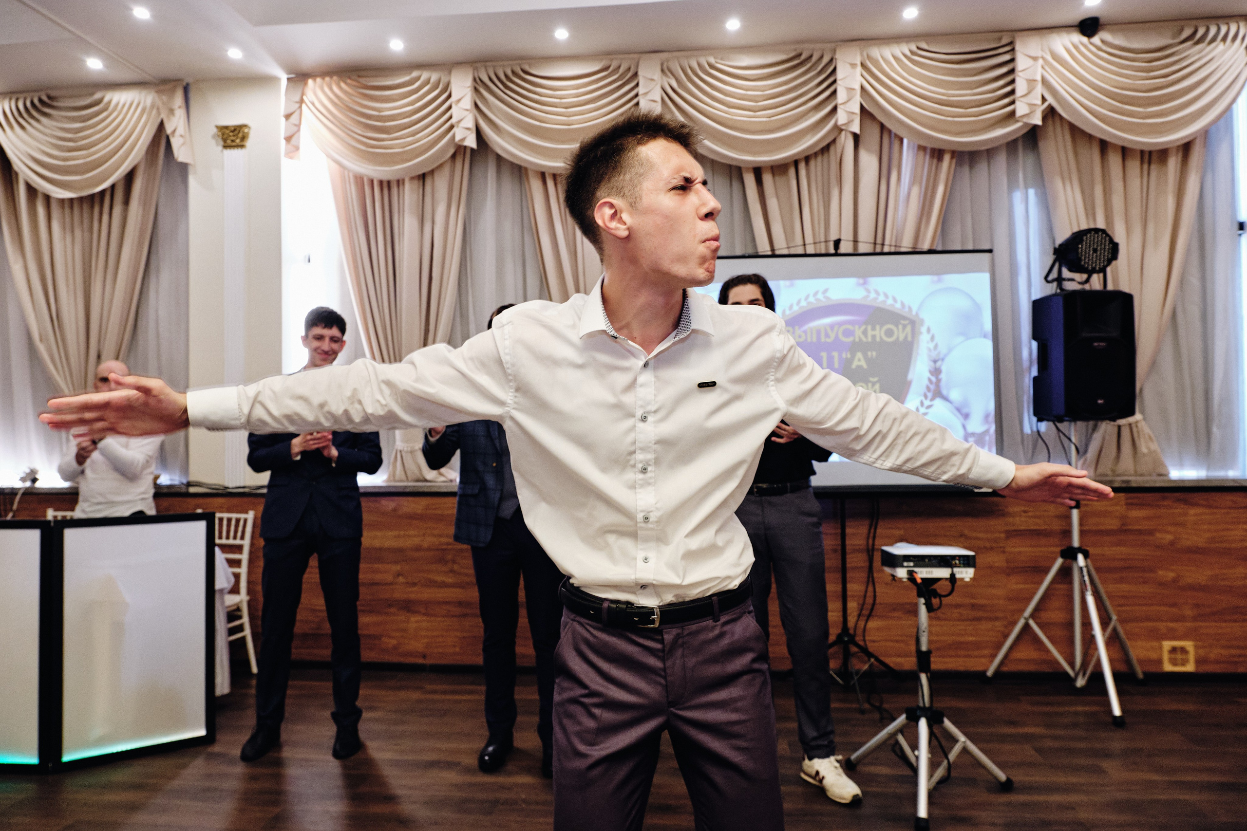 Фотограф на выпускной в СПб. Семейные и свадебные фотосессии в СПб, в студии, на улице, на природе