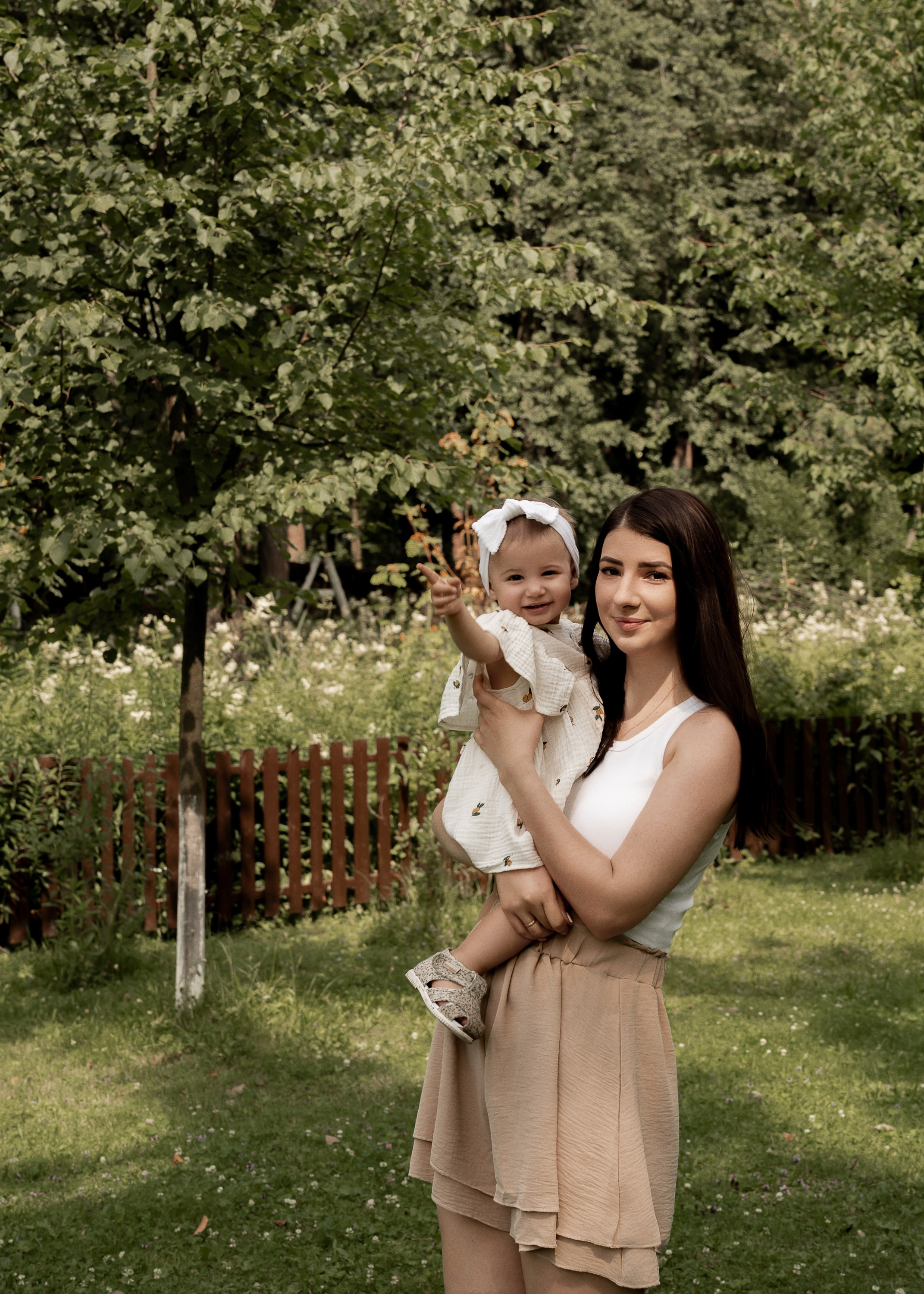 АЛИСА 1 ГОДИК. Женский портрет