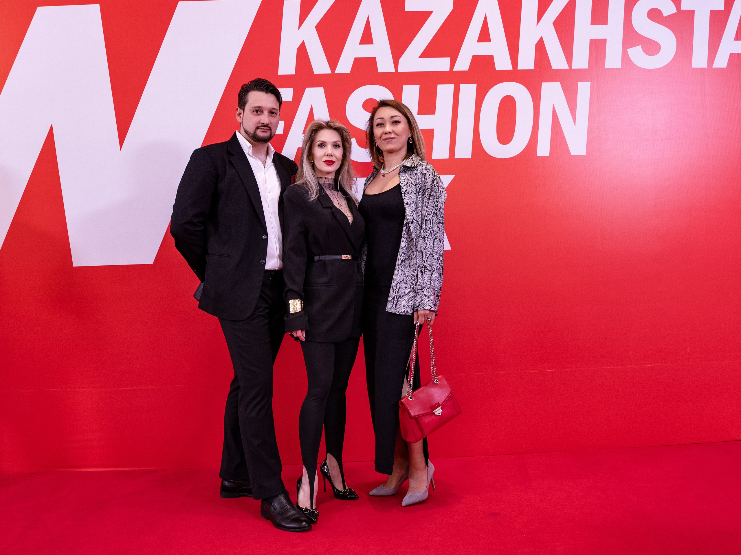 Backstage Day 1. Сайт Алматинского НЮ АРТ, будуар и фэшн фотографа Дениса Карпенко