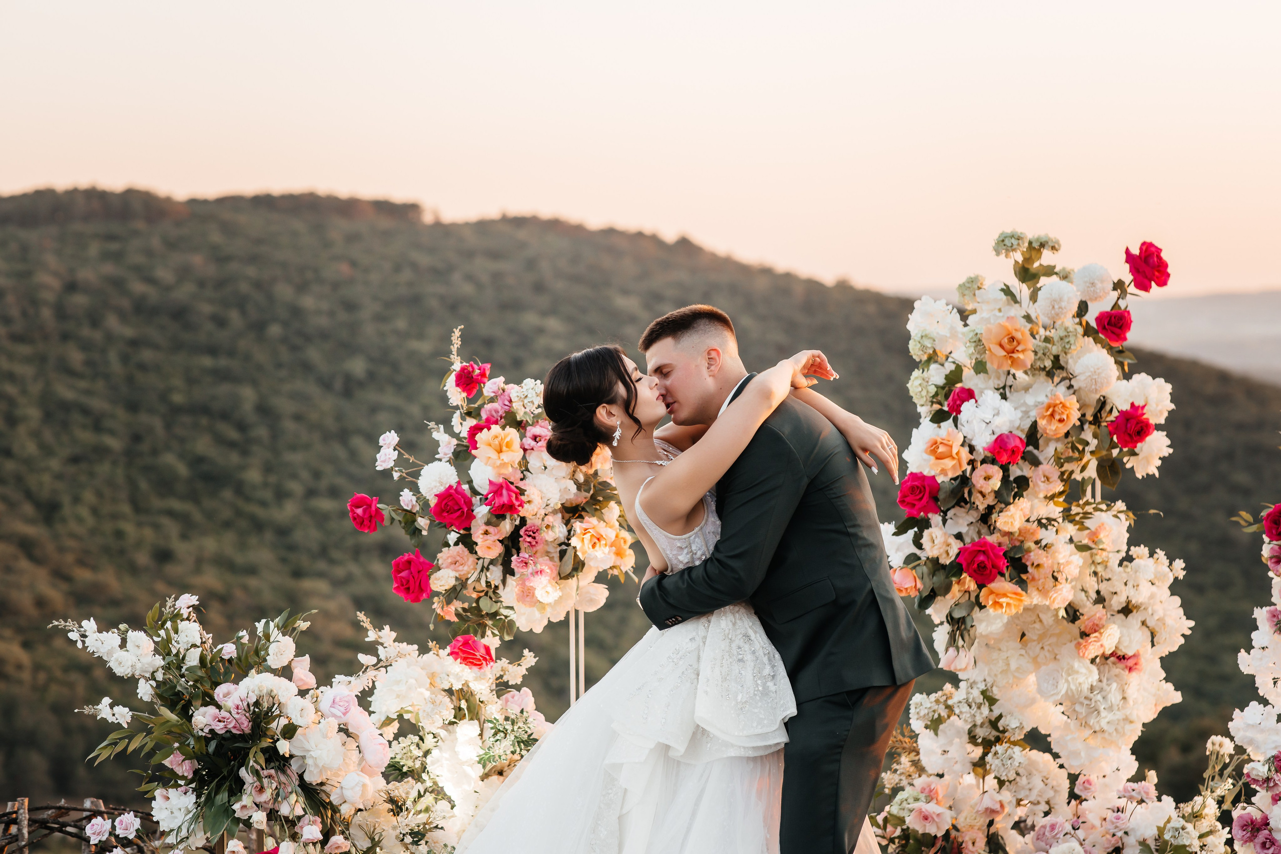 Свадьба на винодельне. Анонс для Ивана и Виктории. Свадебный фотограф в Крыму и Севастополе Ольга Баскакова