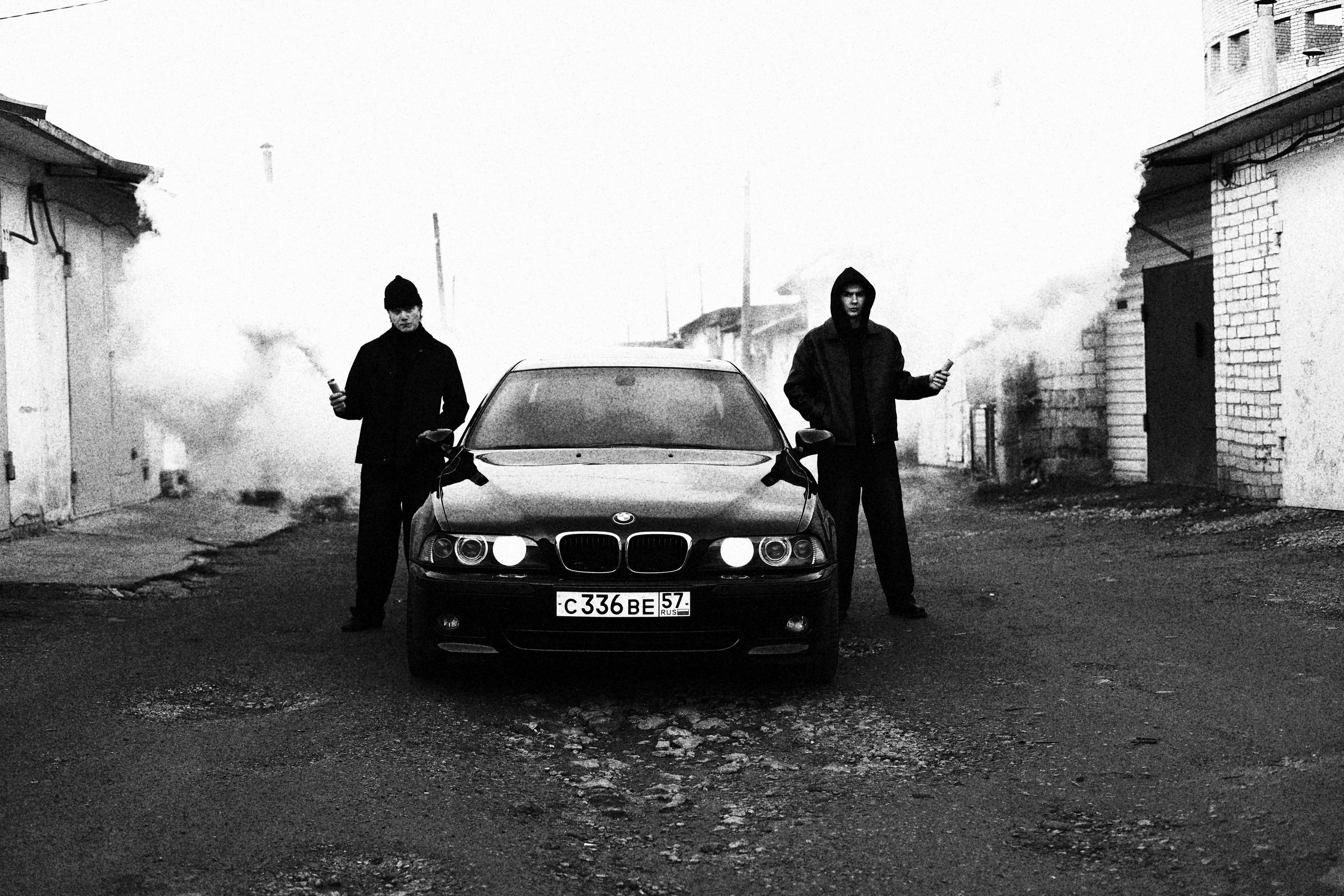 Богдан и Михаил. Портретный фотограф в Орле. Готовые фото за 3 дня! Помощь в позировании. Советы по организации