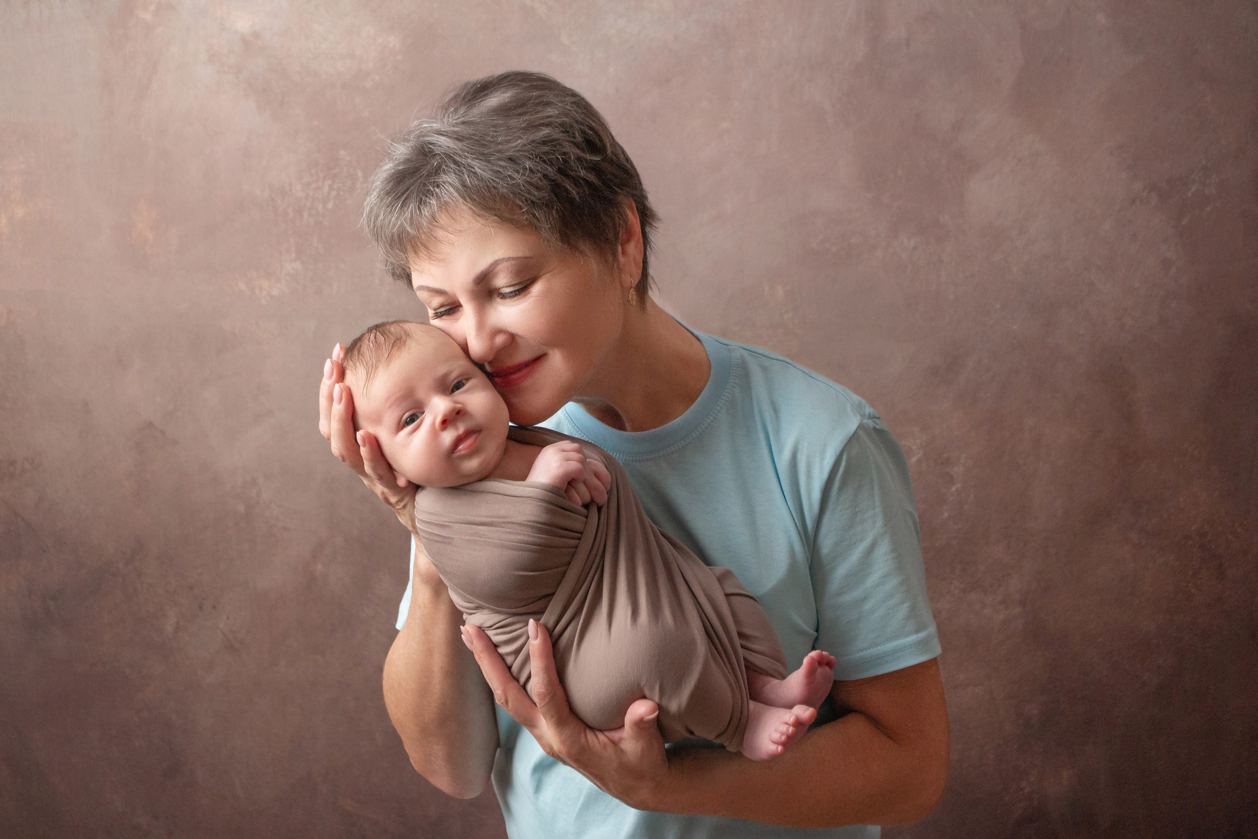 Кадры малыша с родителями. Фотограф новорождённых Анапа Елена Кушнарь