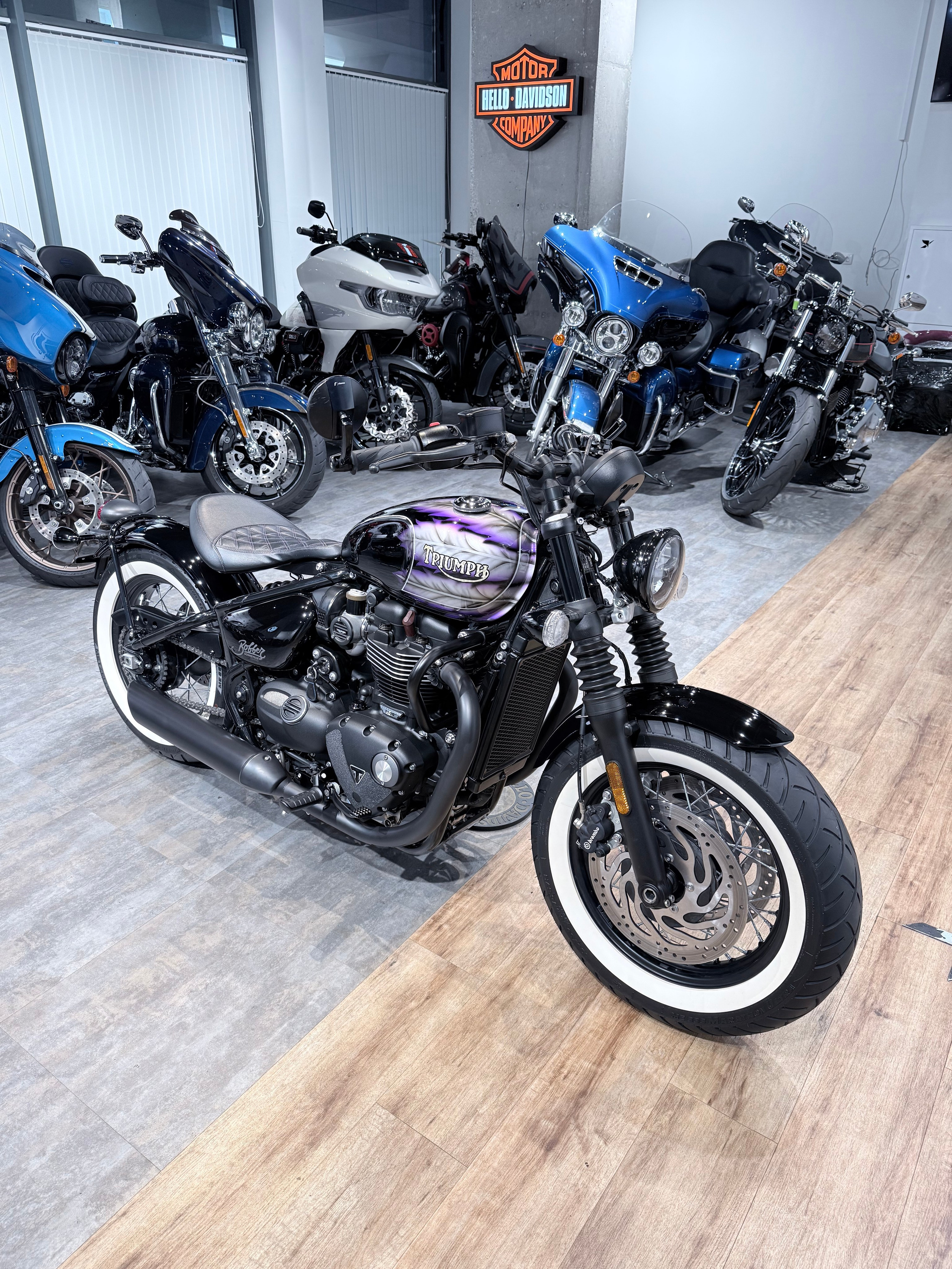 Triumph Bobber NEW. Hello Davidson, Москва. Только хорошие мотоциклы…