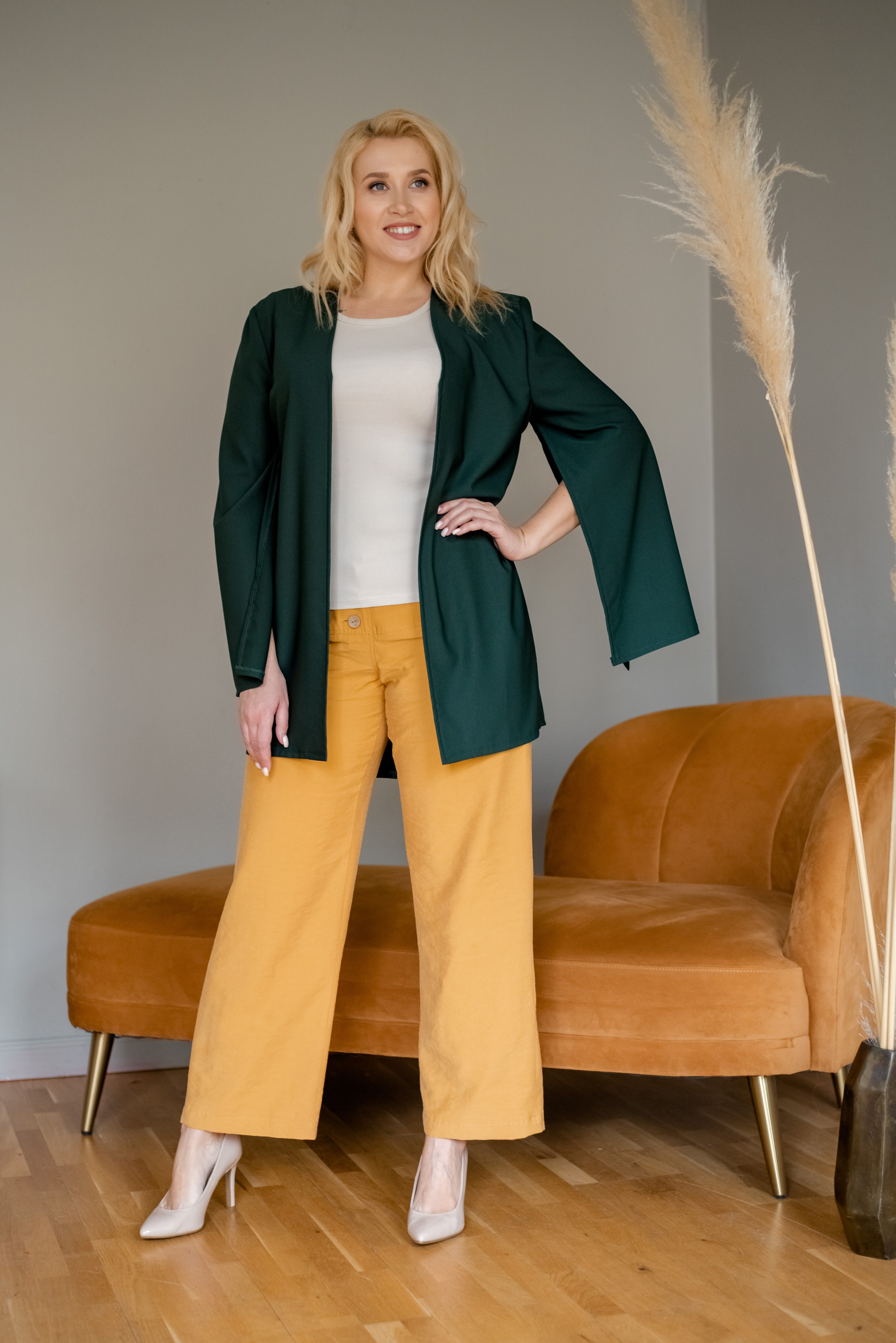 Карина, 50-52 р-р, 172 см. KED Production — продакшн из СПб. Создаём фото, видео и контент, который помогает брендам и селлерам продавать больше