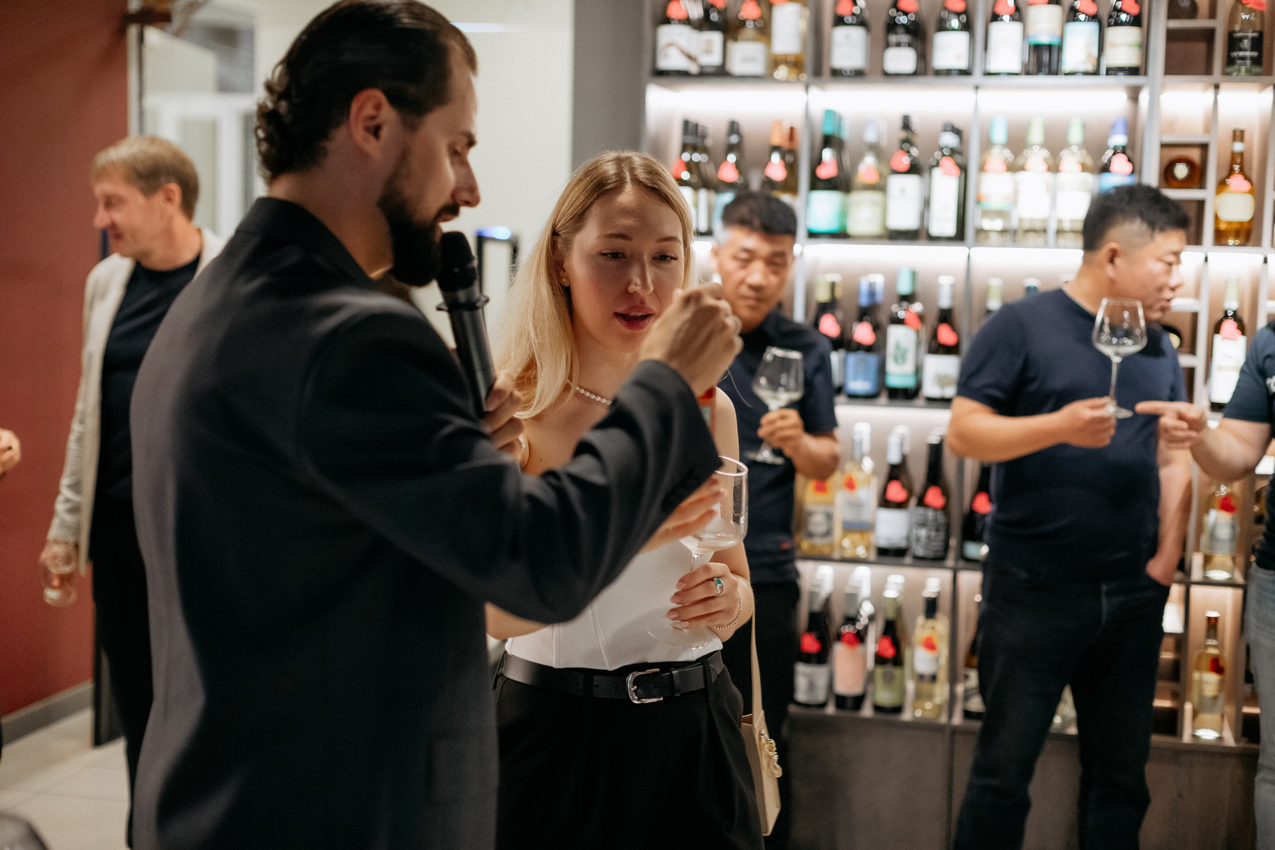 BY SIMPLE ВИНОТЕКА — ОТКРЫТИЕ. СВОИ. ФОТООТЧЕТЫ-СОБЫТИЯ-МЕСТА