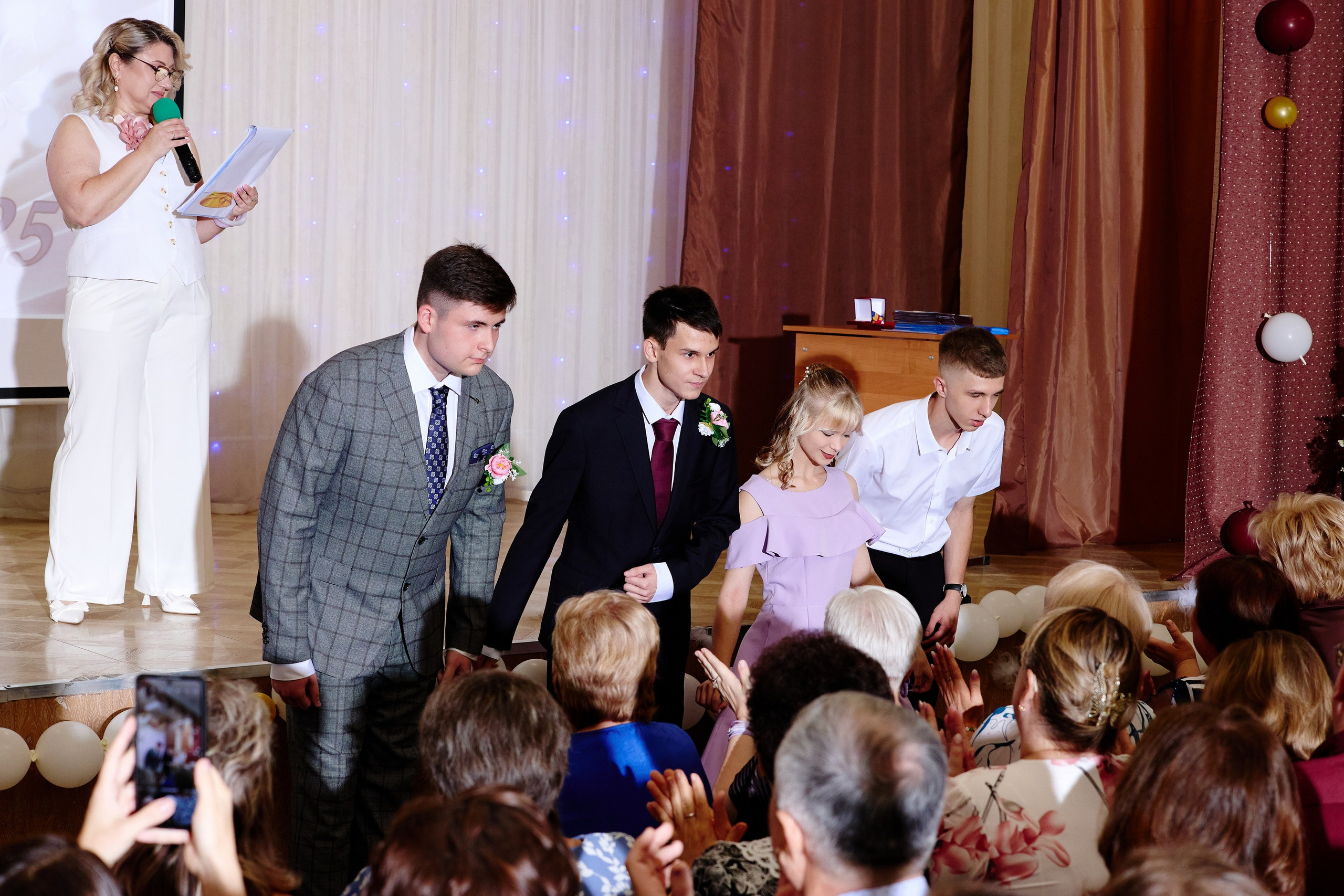 Выпускной 35 Сош. Фотограф Выпускные альбомы Таганрог Сергей Коробченко