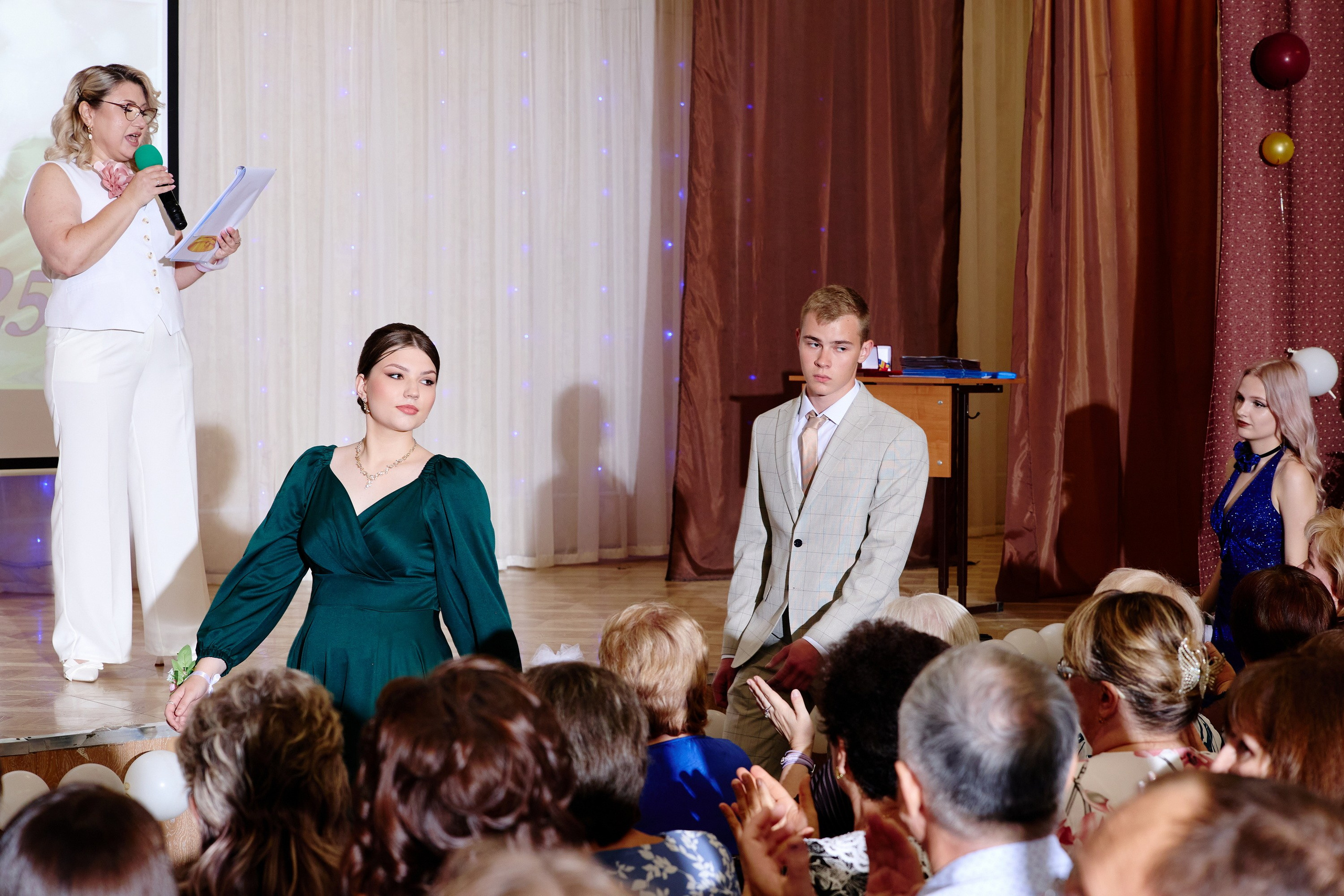 Выпускной 35 Сош. Фотограф Выпускные альбомы Таганрог Сергей Коробченко