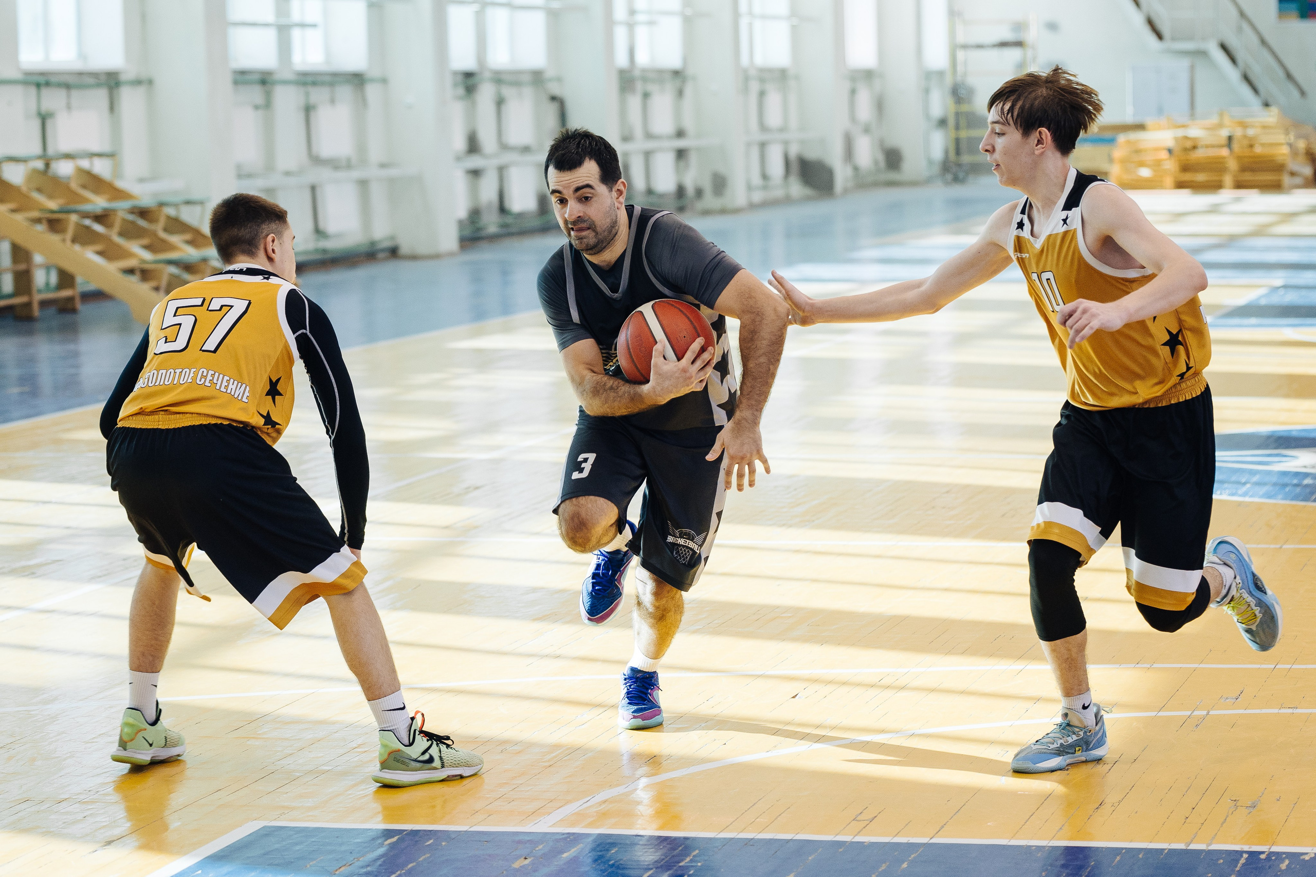 Любительский Чемпионат Магнитогорска по баскетболу // 09.02.25. Денис Прохоров Фотограф в г. Магнитогорск