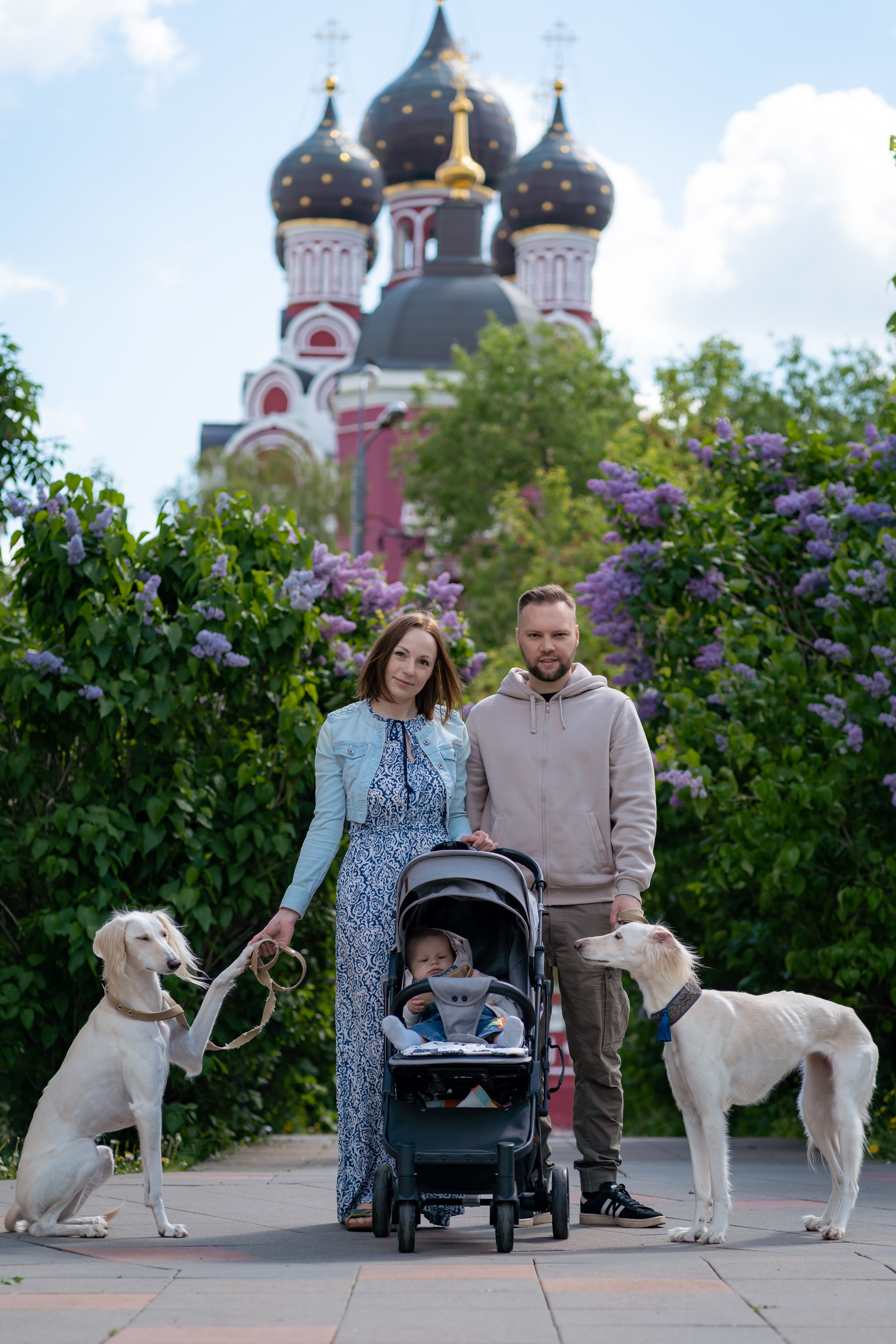 Софья с семьёй на ВДНХ. Семейный фотограф Варвара Сорока в городе Москве