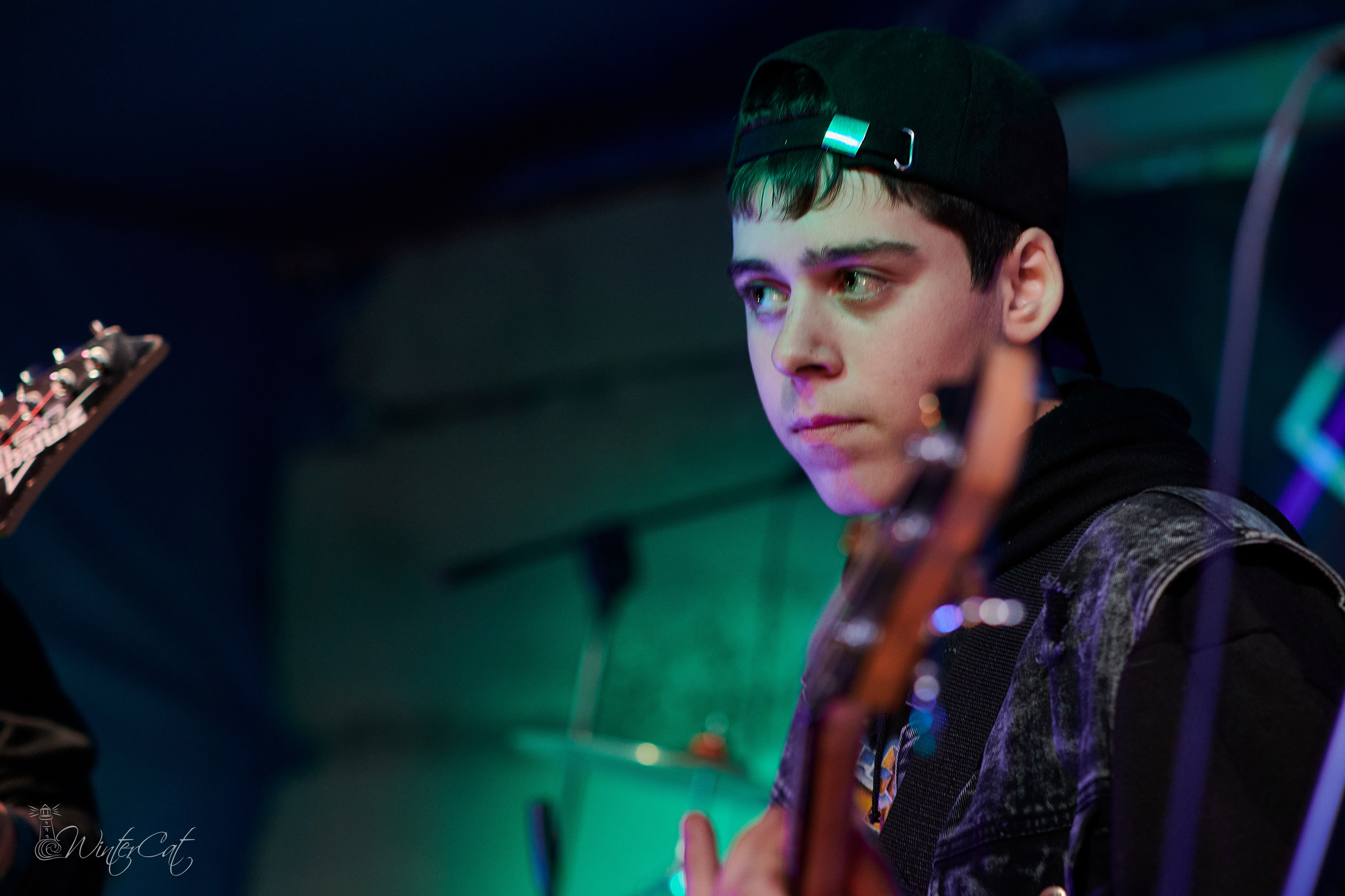 Концерт на закрытии Мотосезона. Портретный и репортажный фотограф в Магадане Андрей Нефедов WinterCatPhoto