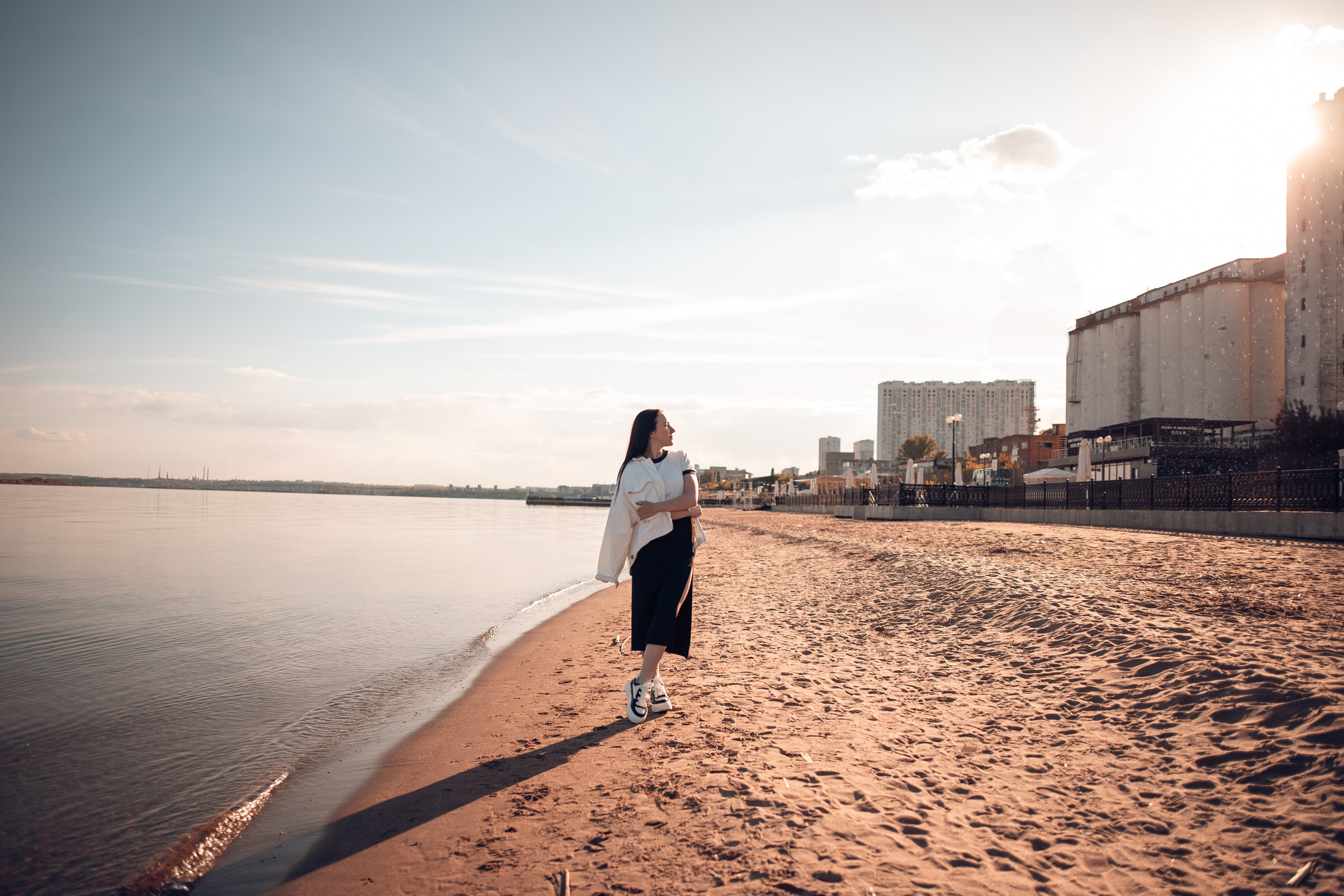 Прогулка на набережной. Главная
